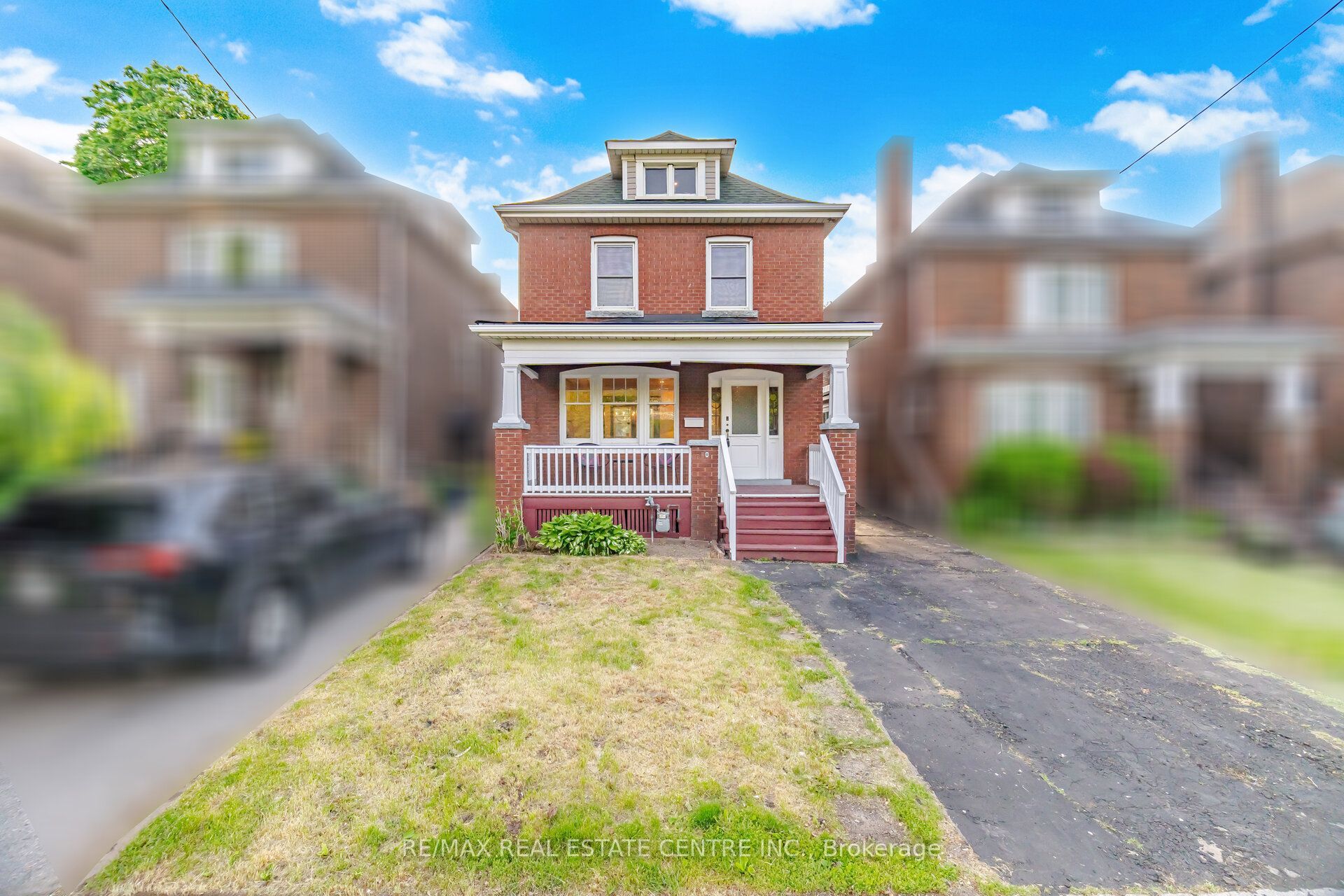 90 Holton Avenue S, Hamilton, ON L8M 2L2 photo 2