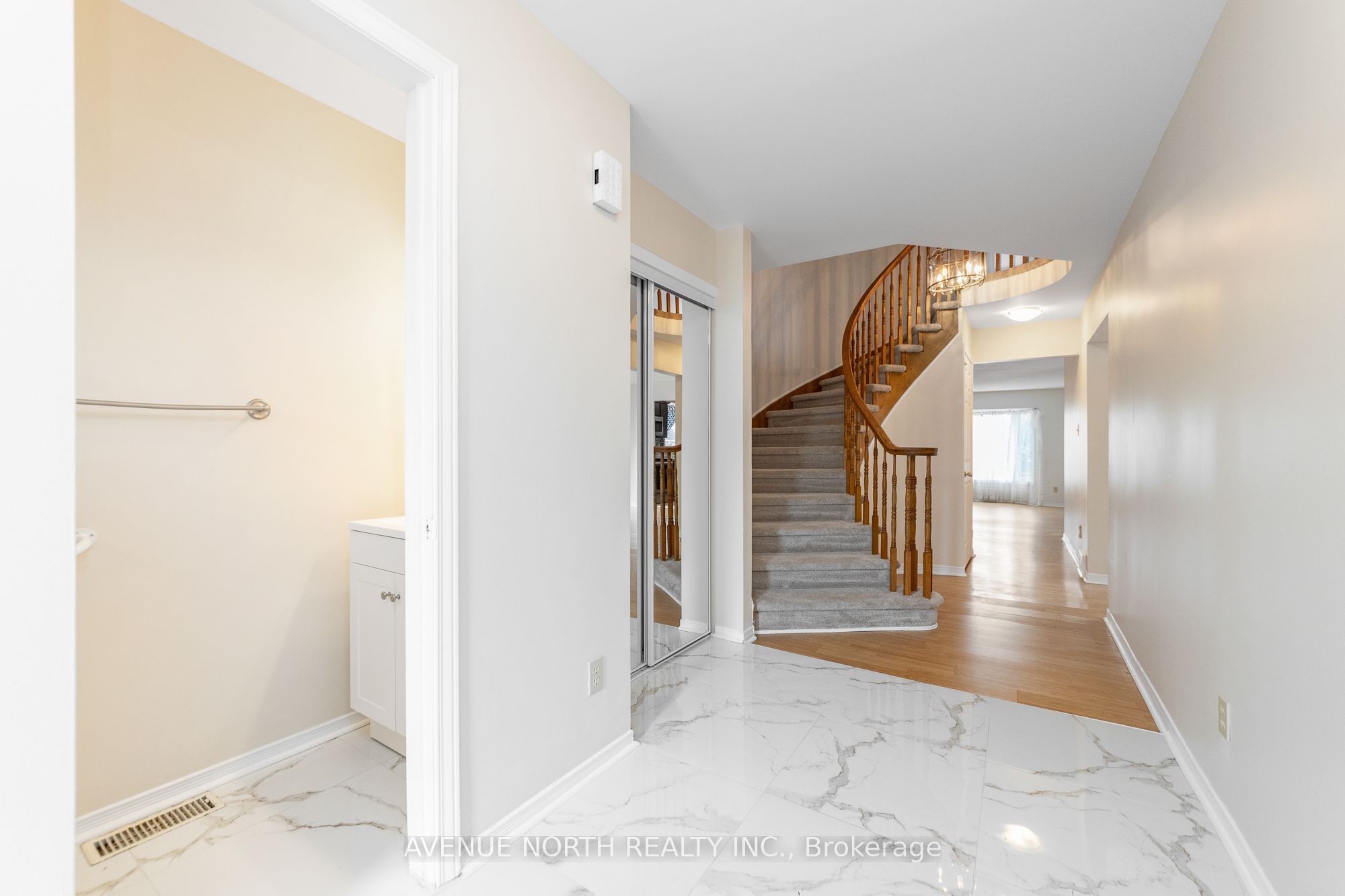 861 Karsh Drive, Hunt Club - South Keys and Area, ON K1G 4T9 photo 3