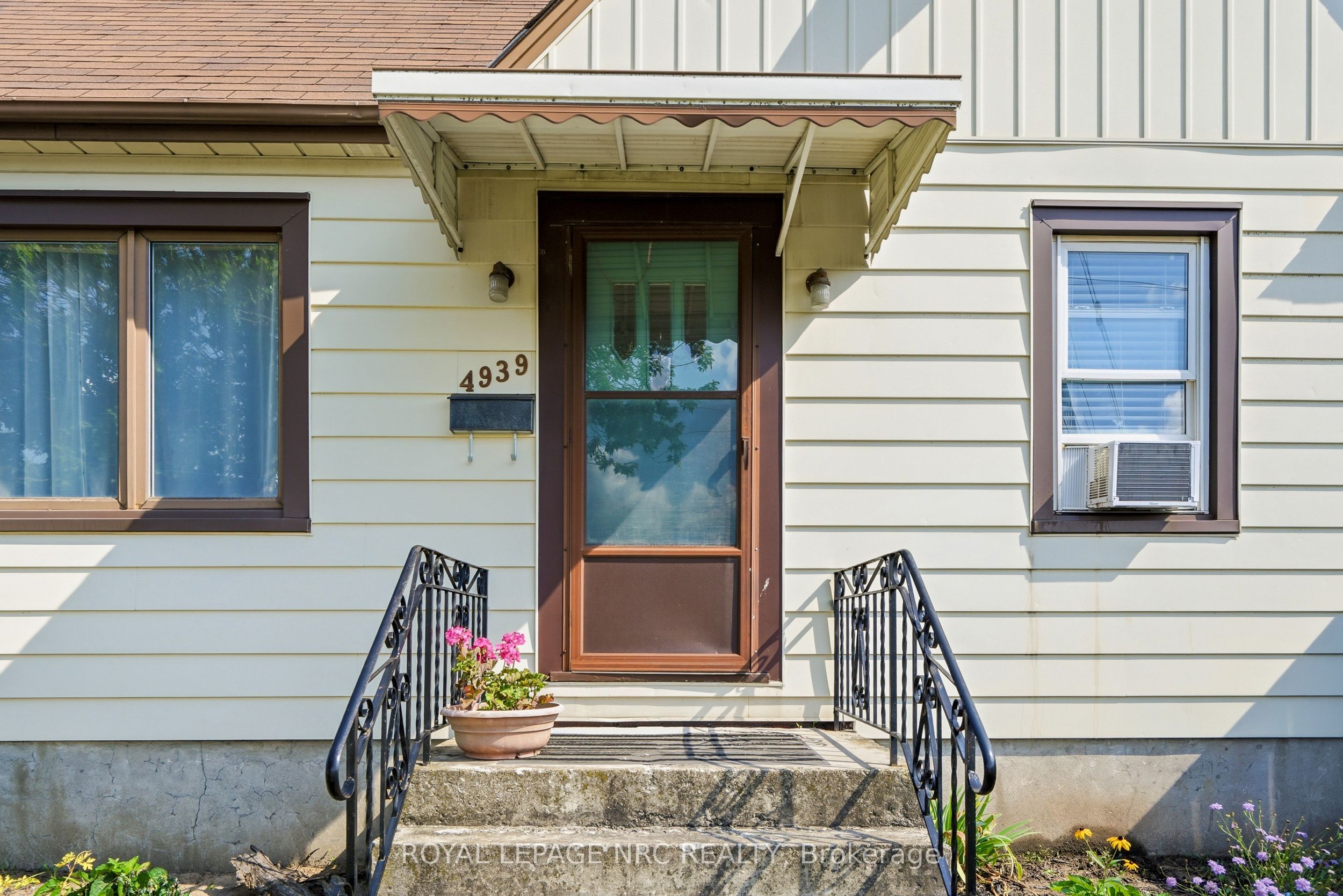 4939 Hamilton Street, Niagara Falls, ON L2E 2V9 photo 4