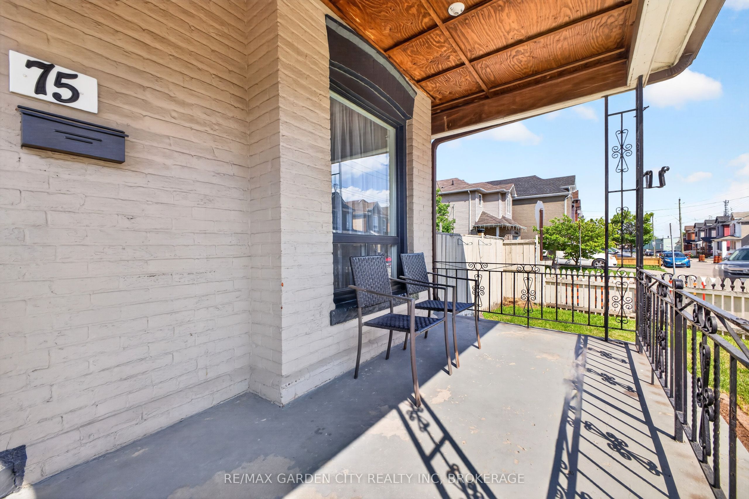 75 Keith Street, Hamilton, ON L8L 3S2 photo 2