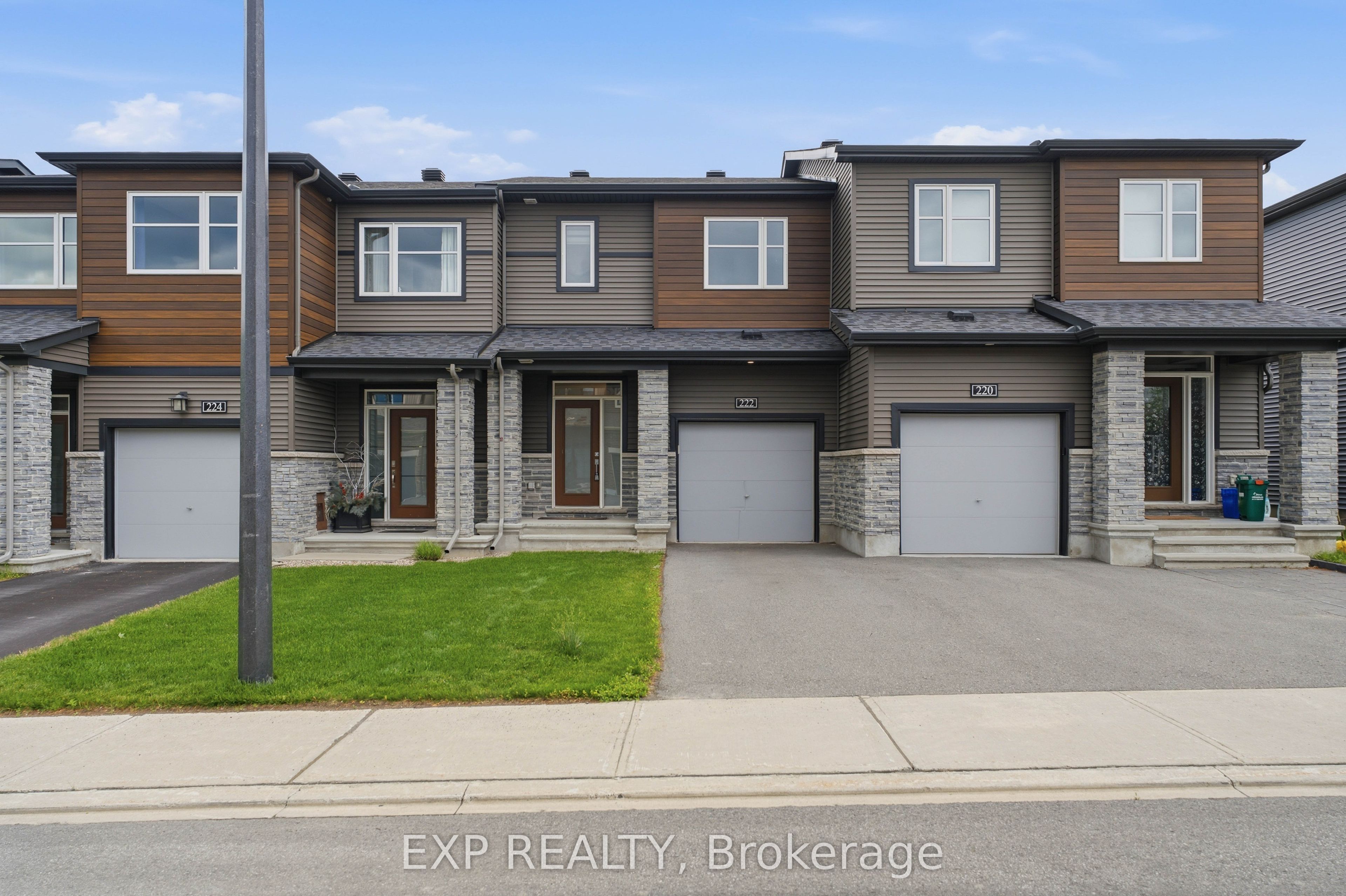 222 Geyser Place, Barrhaven, ON K2J 6P1