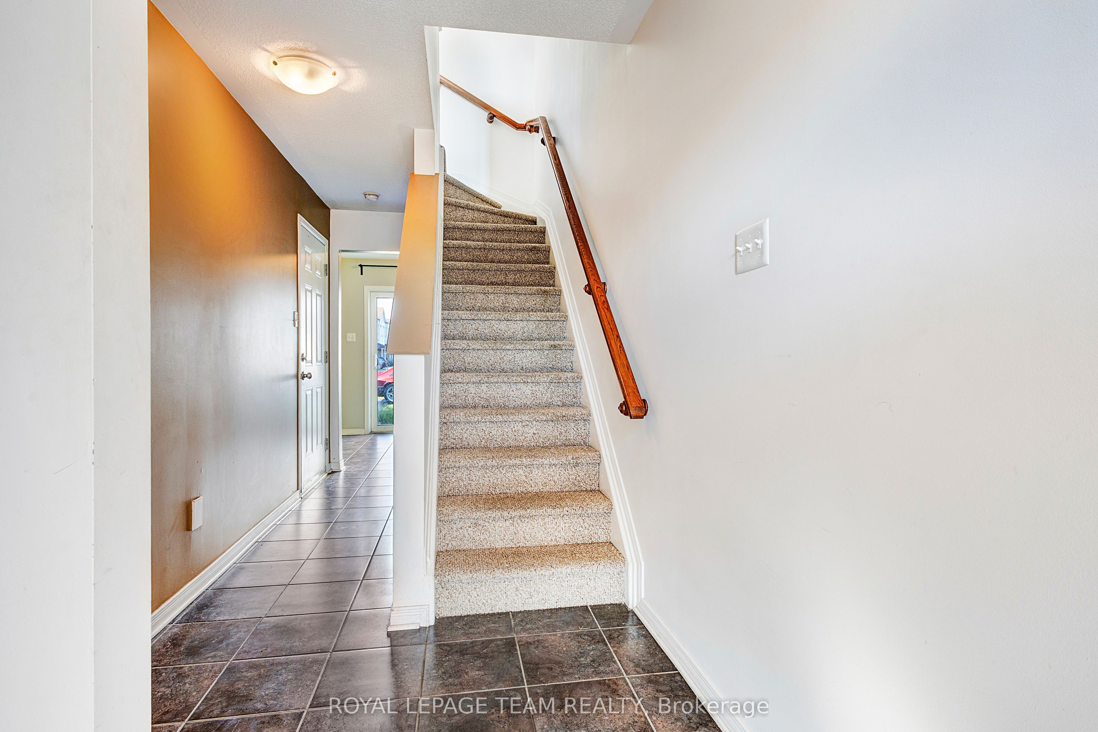 566 Simran Private, Barrhaven, ON K2J 3T2 photo 4