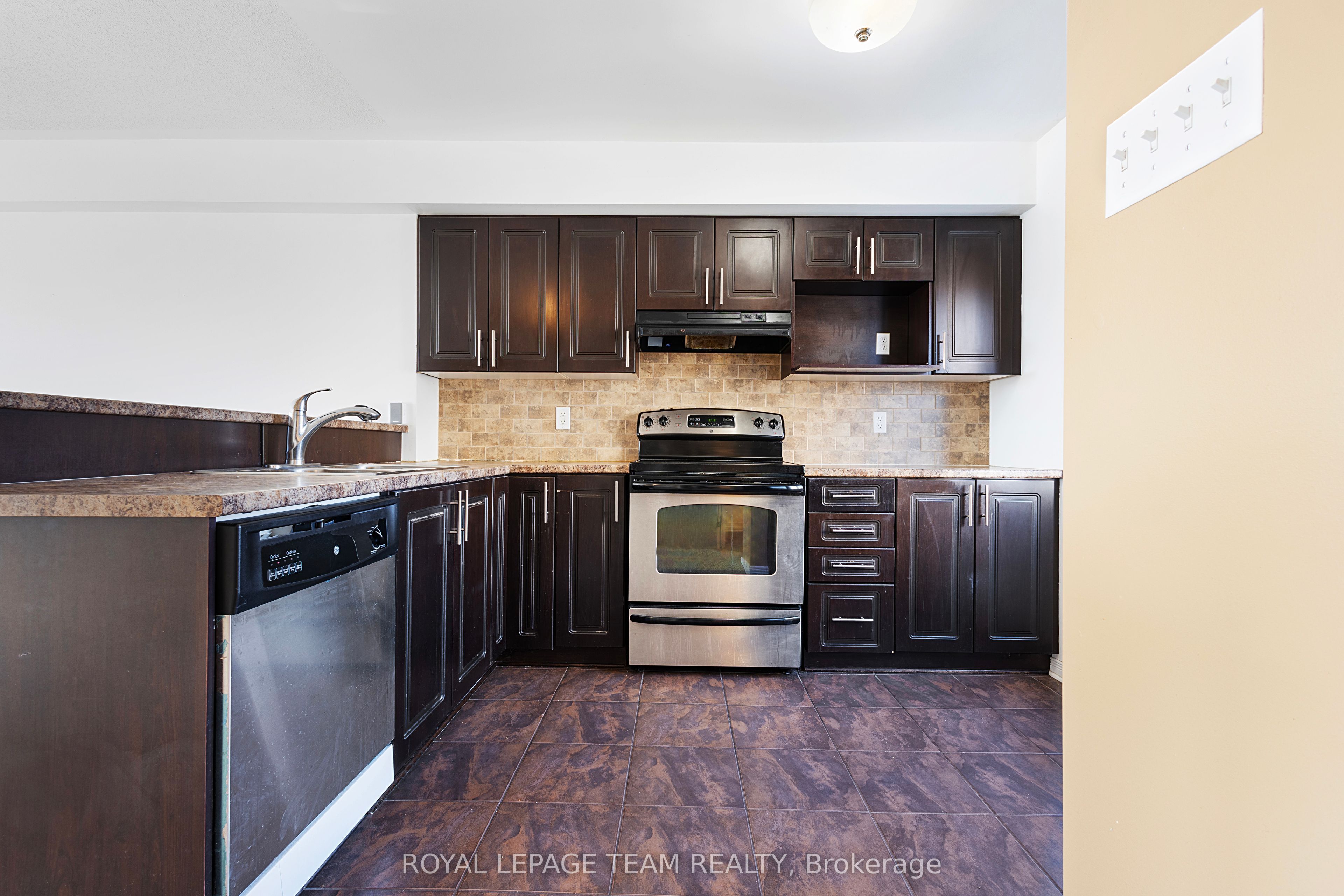 566 Simran Private, Barrhaven, ON K2J 3T2 photo 5