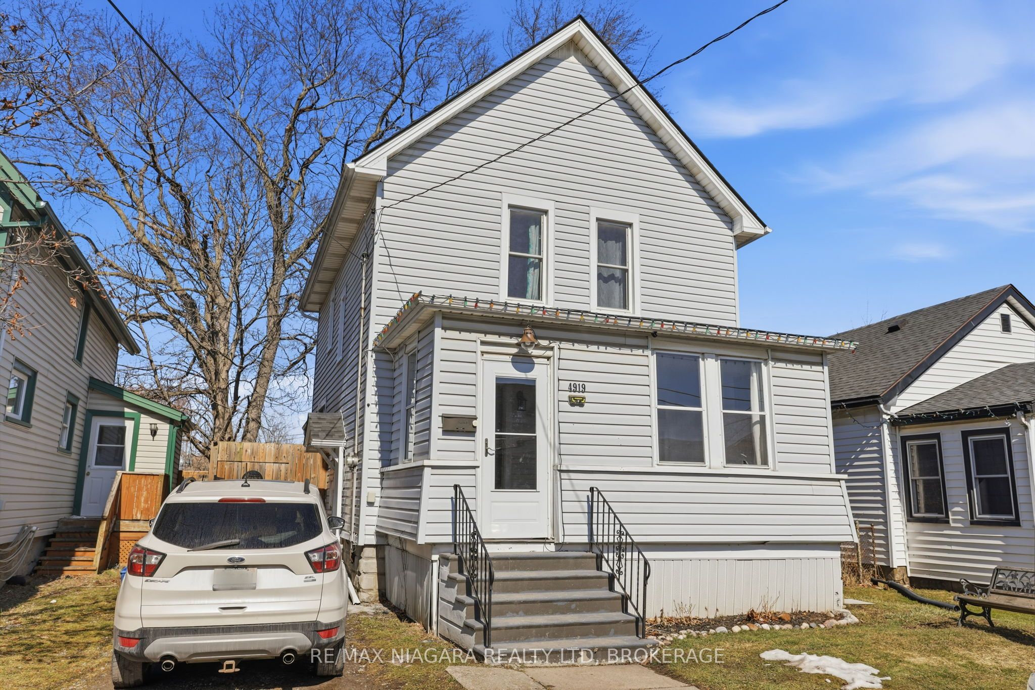 4919 Huron Street, Niagara Falls, ON L2E 2J4