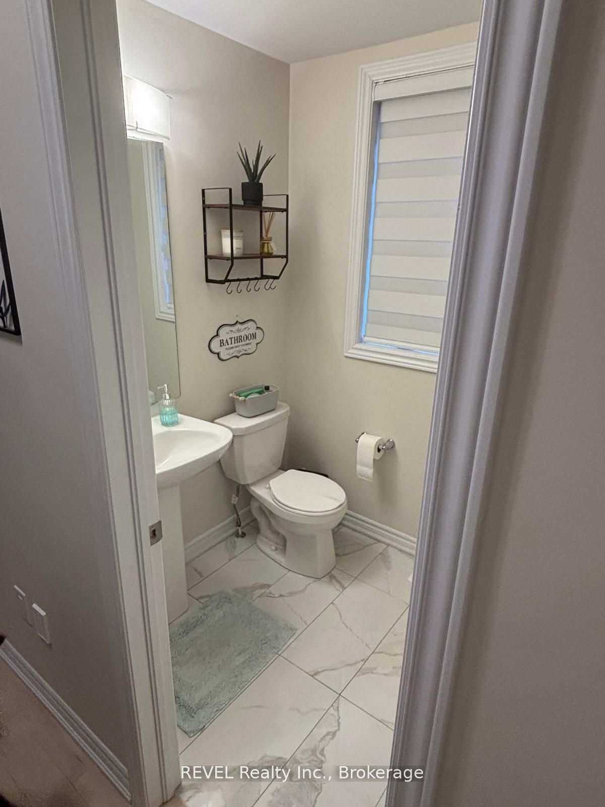 40 Sugar May Avenue, Thorold, ON L2V 0L1 photo 4