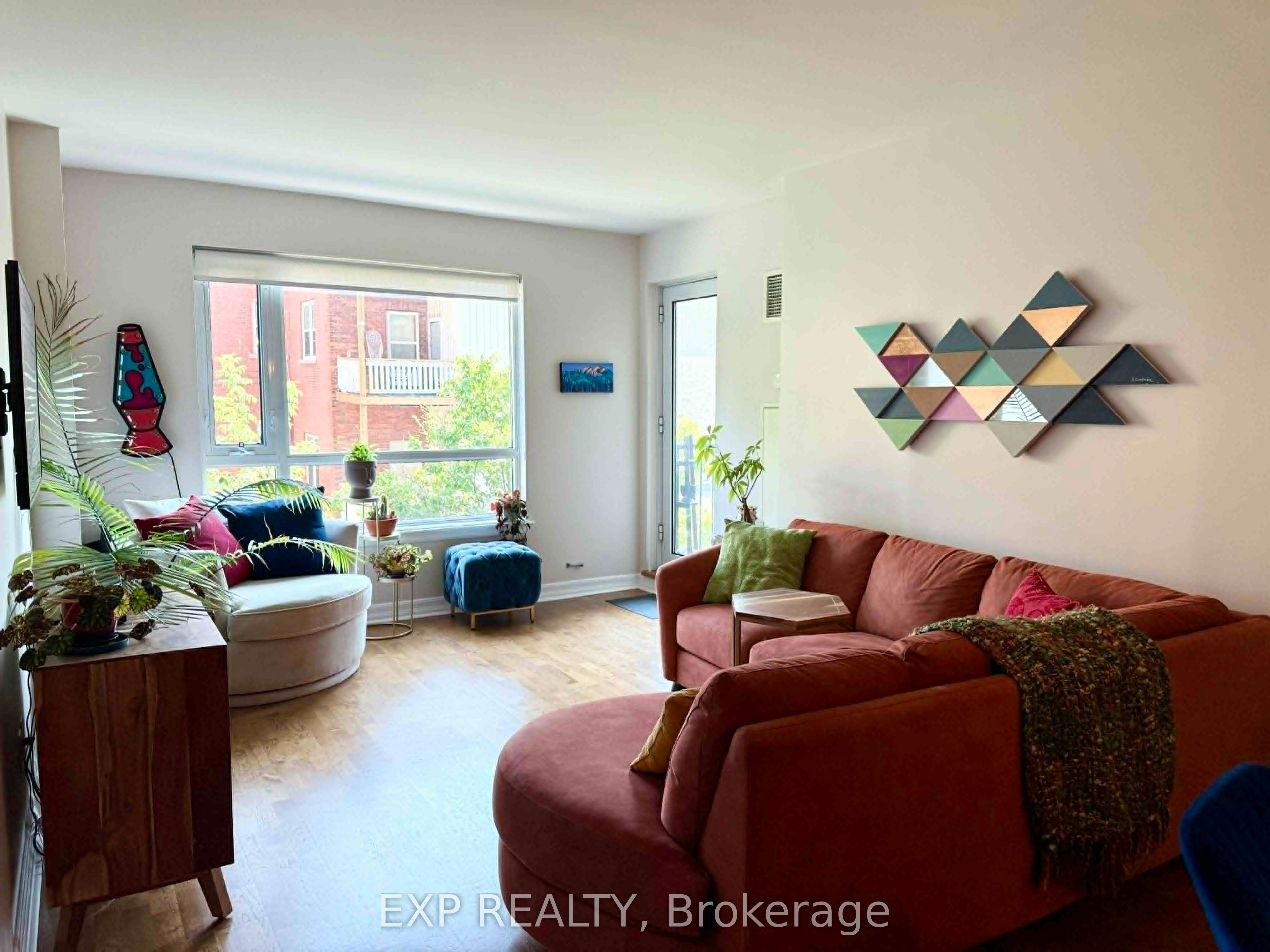 200 Besserer Street 303, Lower Town - Sandy Hill, ON K1N 0A7 photo 4