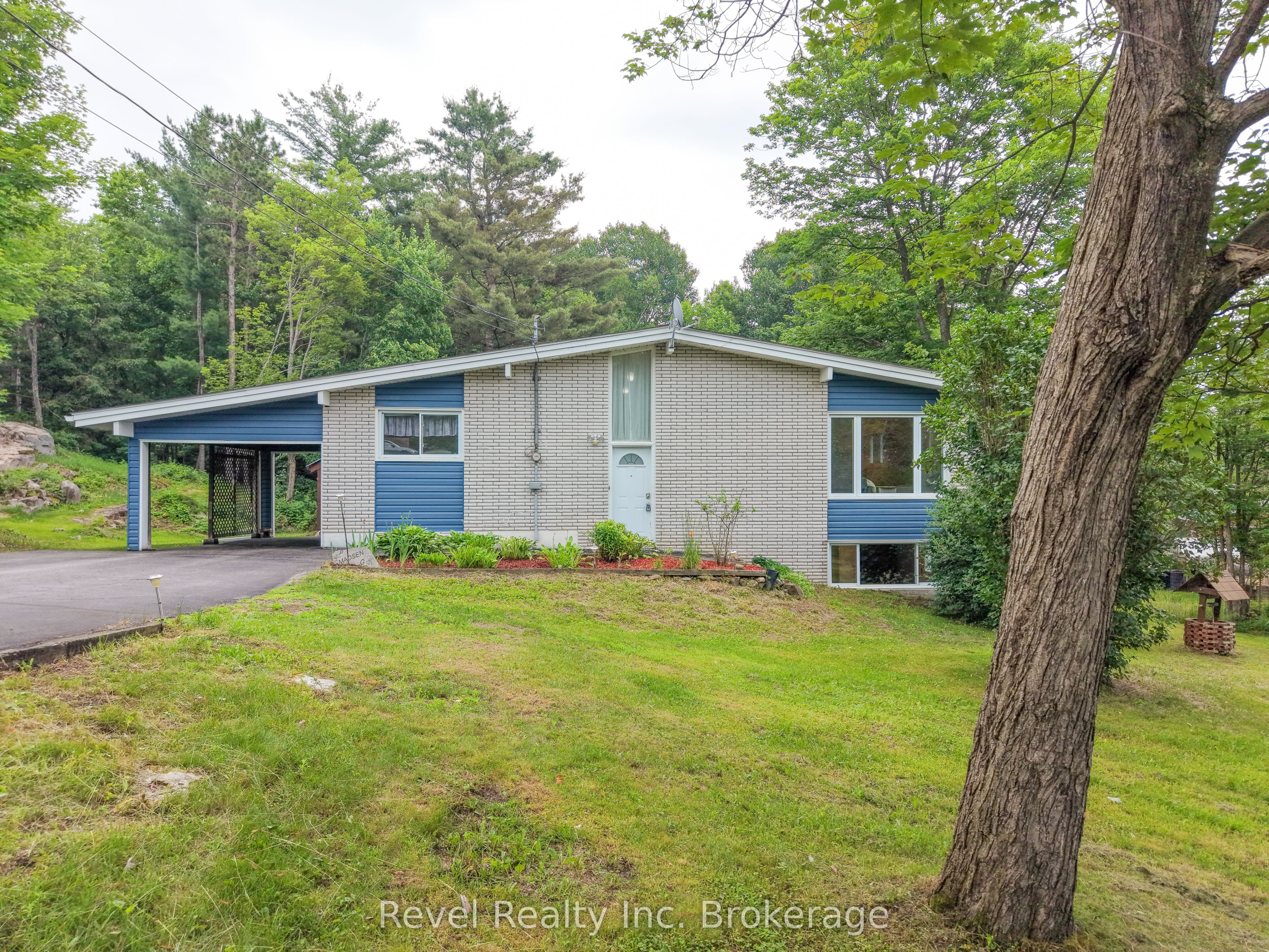 1683 Highway 94, East Ferris, ON P0H 1K0