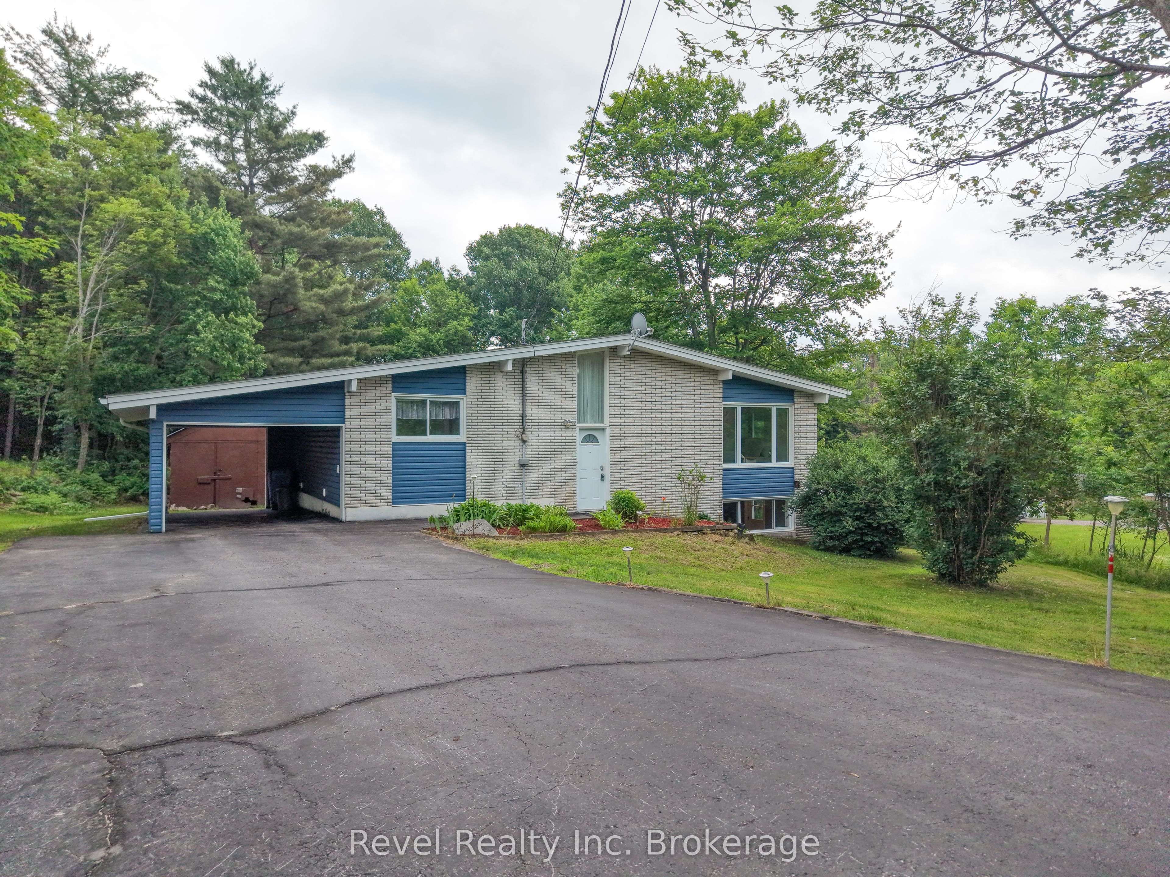 1683 Highway 94, East Ferris, ON P0H 1K0 photo 2