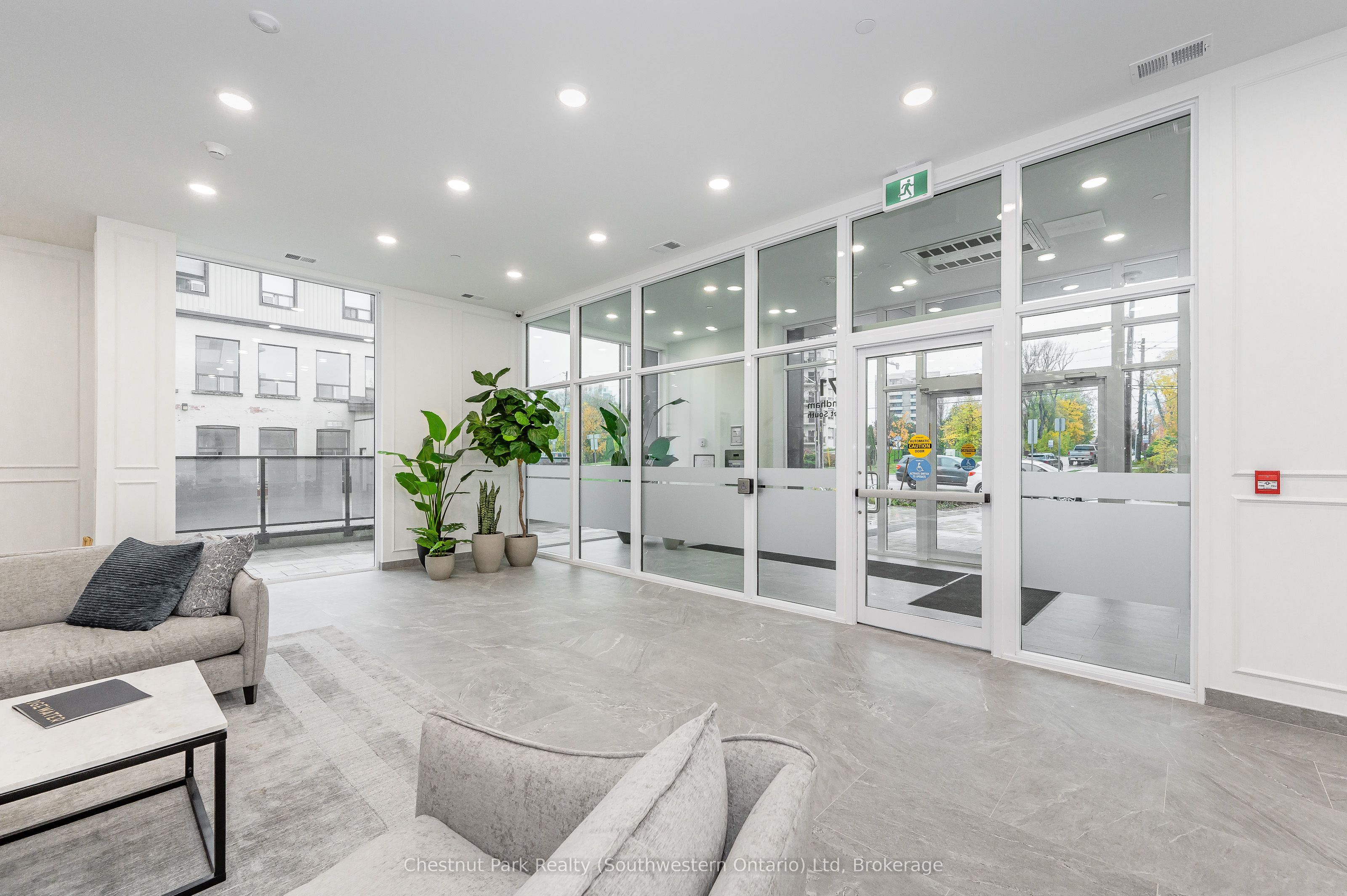 71 WYNDHAM Street S 502, Guelph, ON N1E 0T7 photo 4