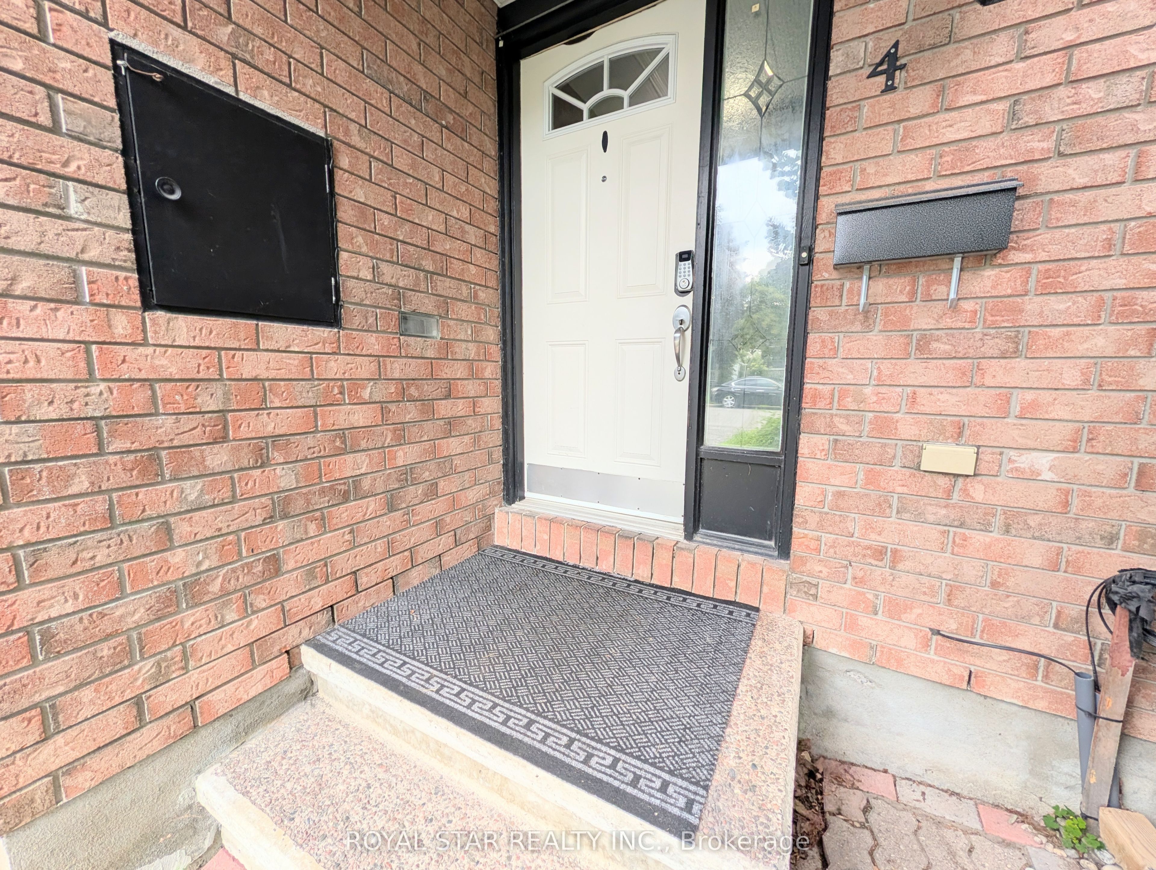 4 Alfa Street, Barrhaven, ON K2J 3S5 photo 3