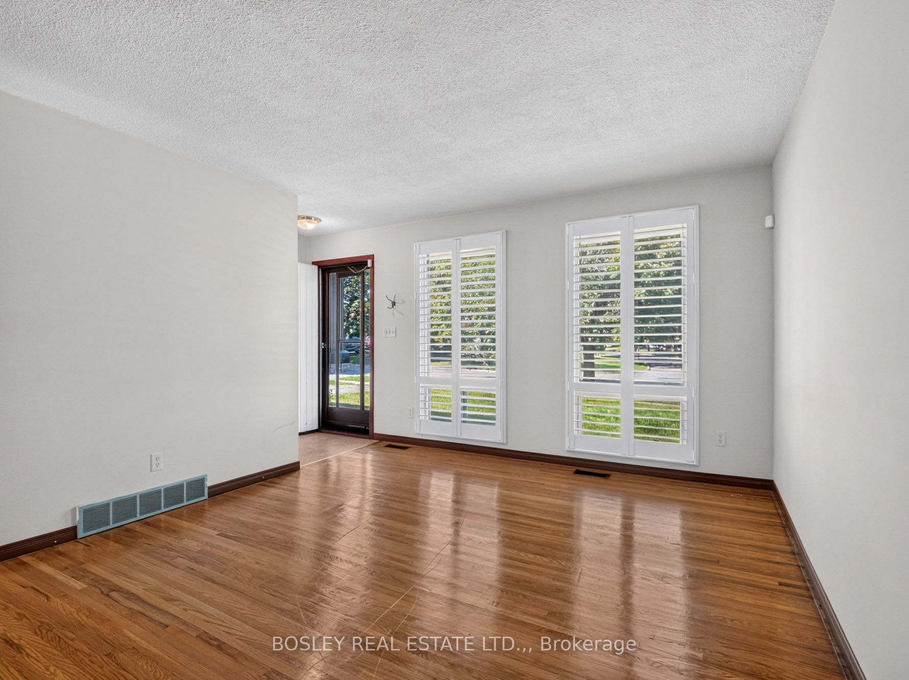 29 Carriage Road, St. Catharines, ON L2P 1S6 photo 4