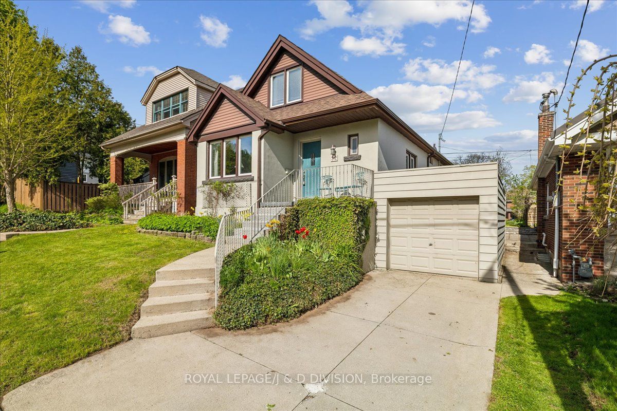 32 Miles Court, Hamilton, ON L8P 4G6 photo 2
