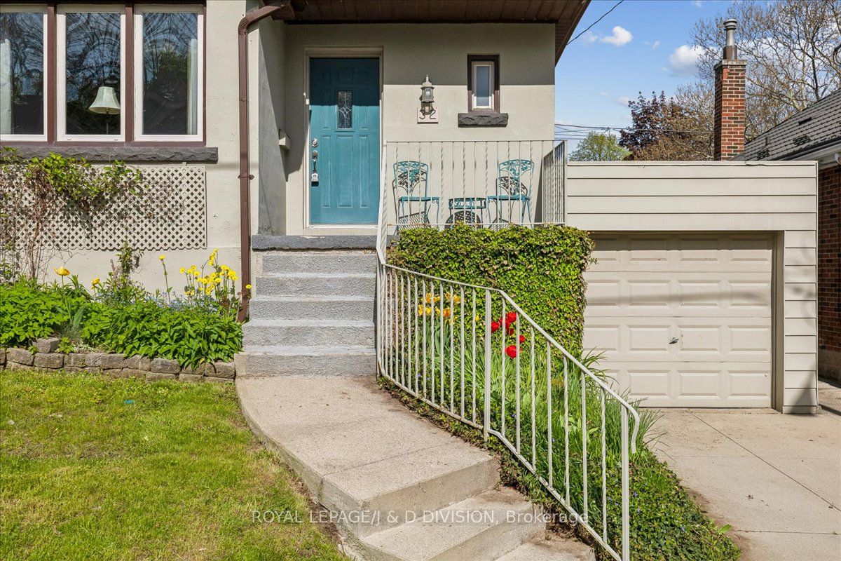 32 Miles Court, Hamilton, ON L8P 4G6 photo 3