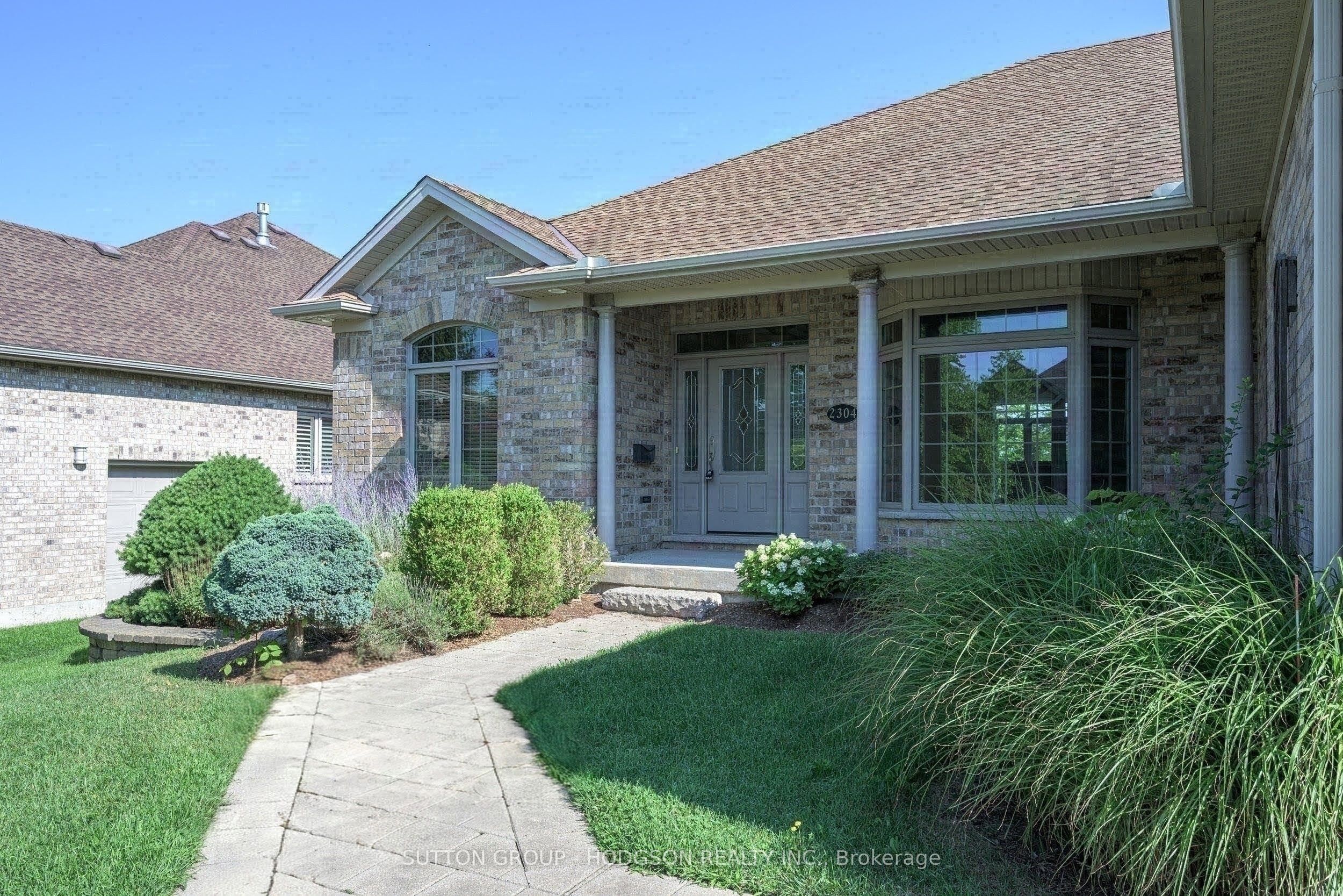 2304 Jack Nash Drive, London South, ON N6K 5R3 photo 2