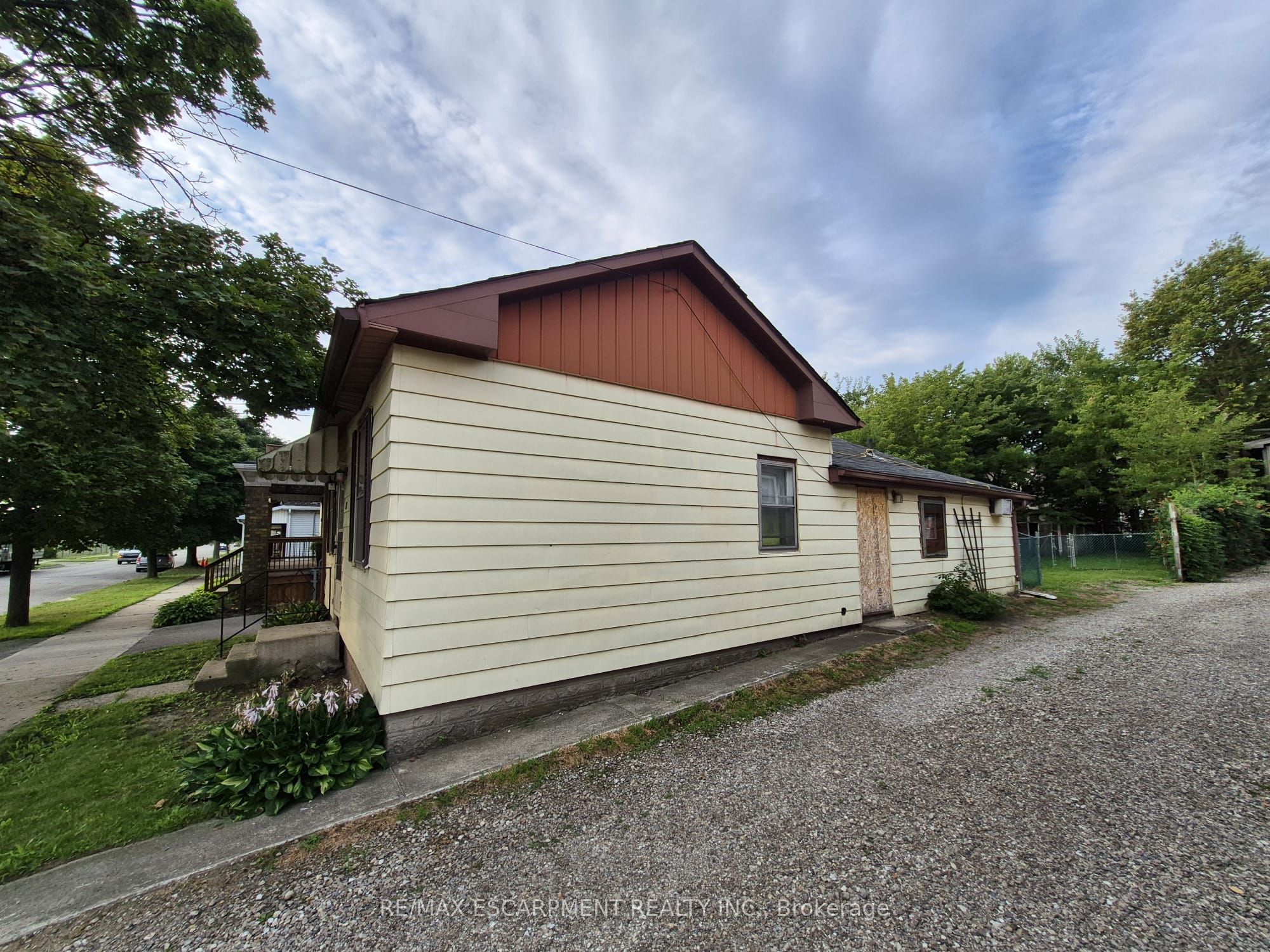148 Pearl Street, Brantford, ON N3T 3P4 photo 4