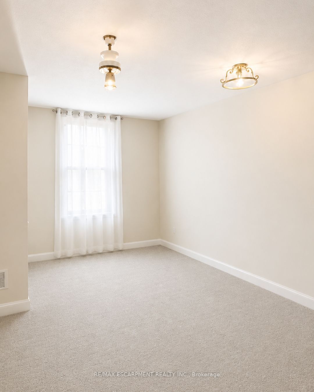 148 Pearl Street, Brantford, ON N3T 3P4 photo 5