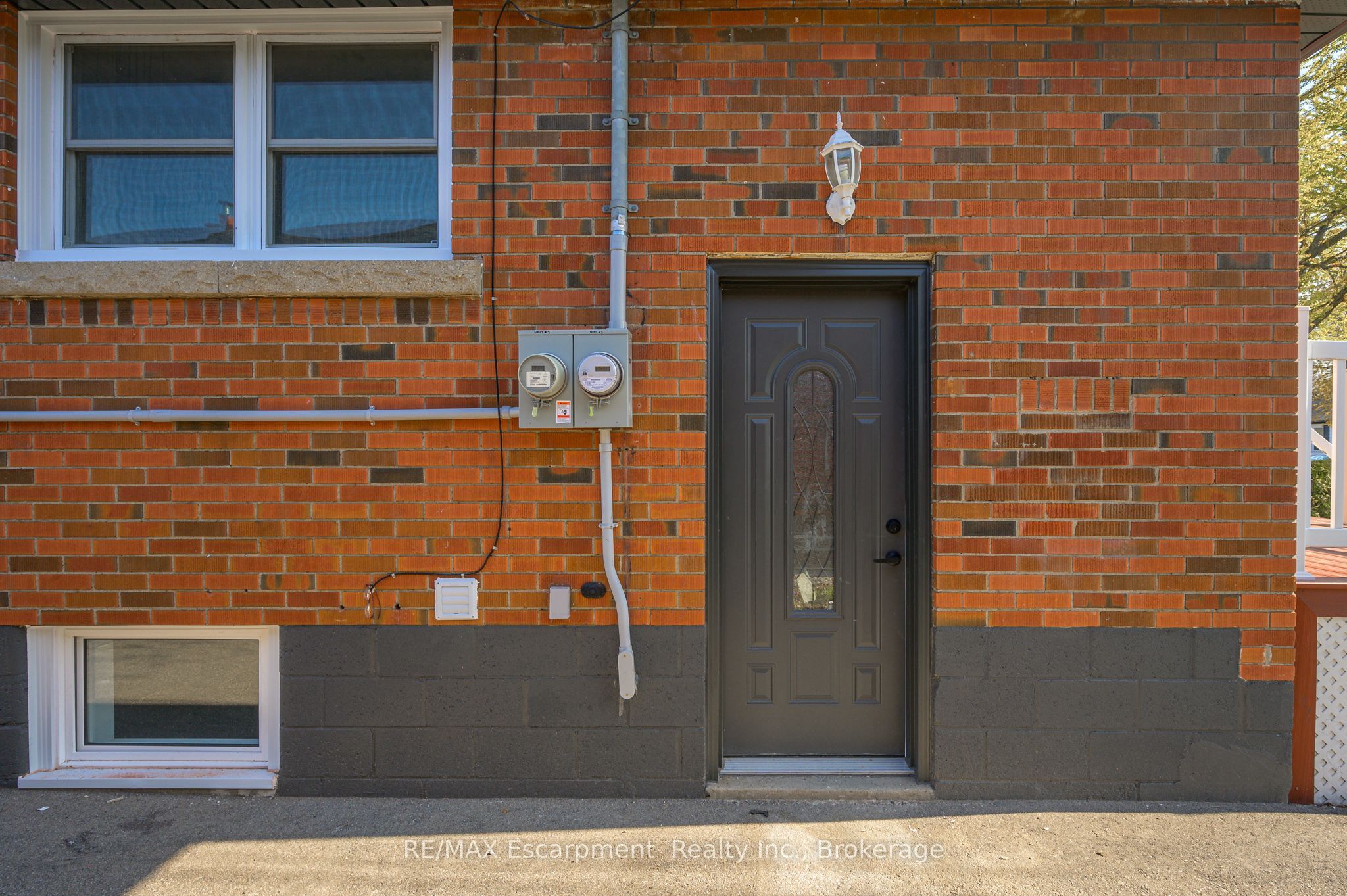 144 East 44th Street LOWER UNIT, Hamilton, ON L8T 3H2 photo 2