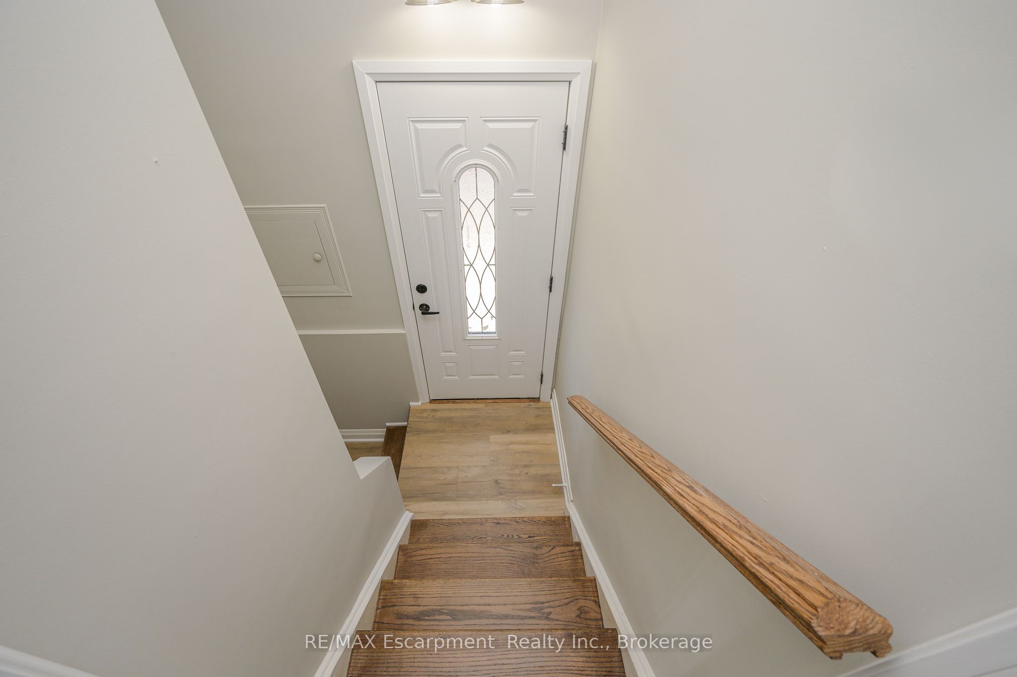 144 East 44th Street LOWER UNIT, Hamilton, ON L8T 3H2 photo 3