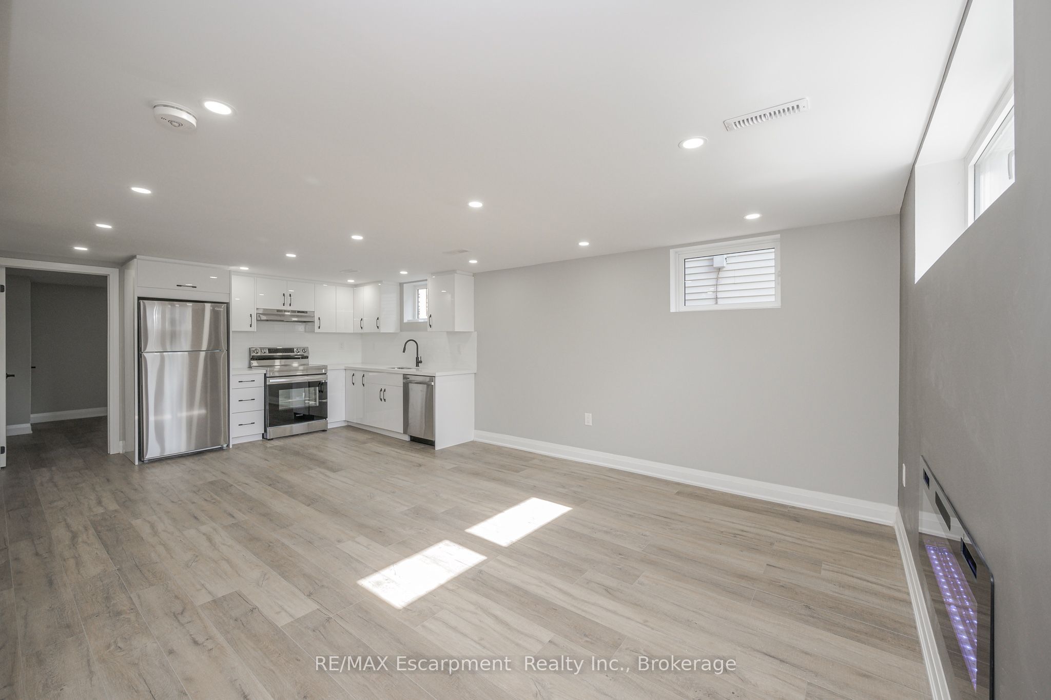 144 East 44th Street LOWER UNIT, Hamilton, ON L8T 3H2 photo 5