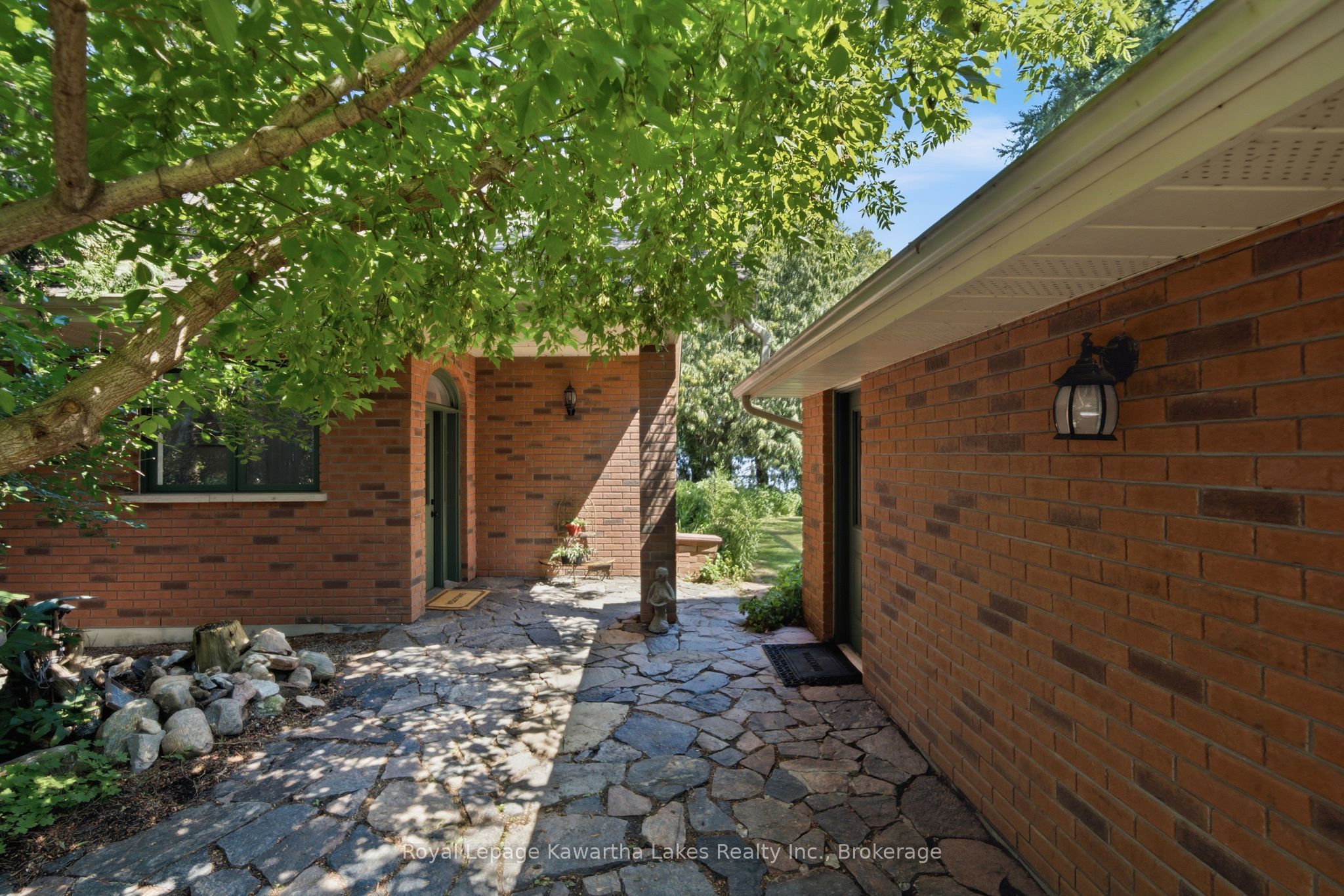100 Pinewood Boulevard, Kawartha Lakes, ON K0M 2B0 photo 3