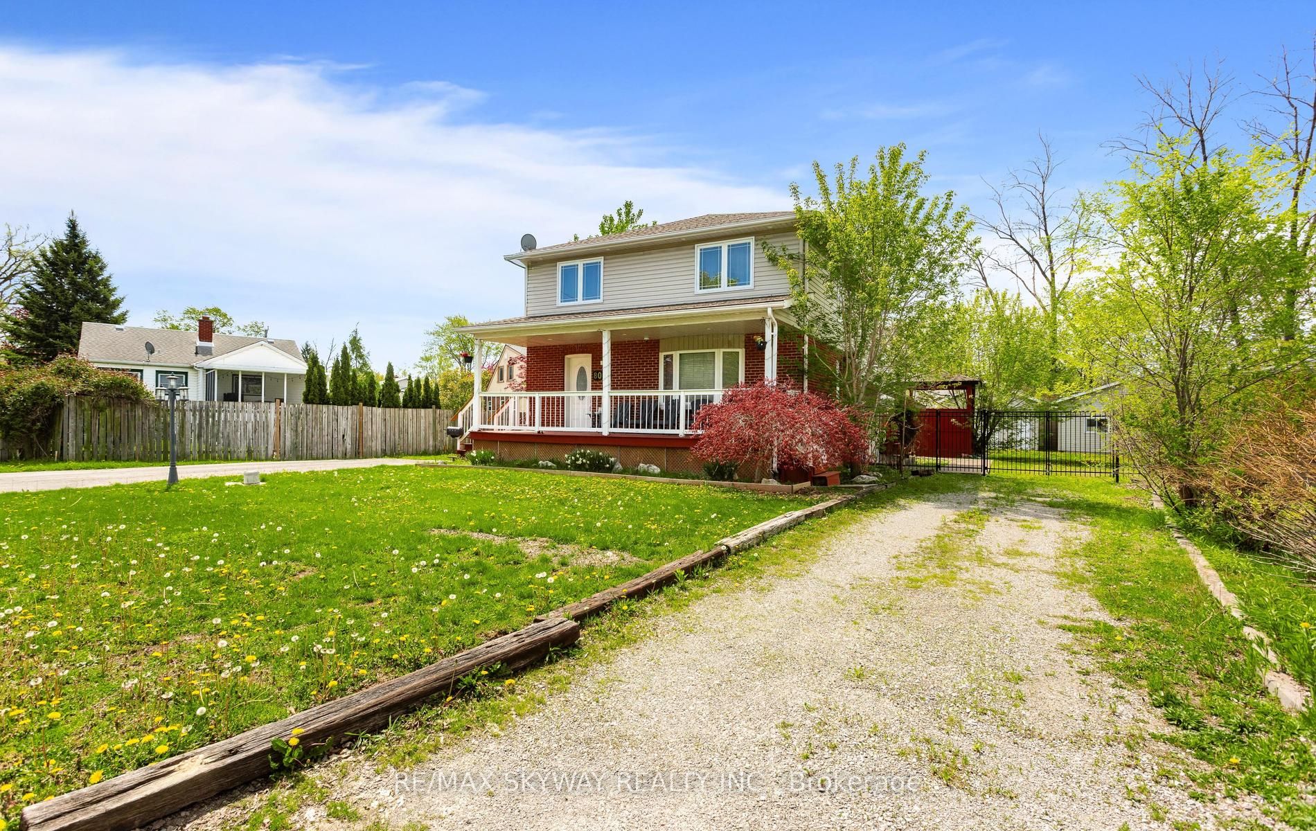 8046 Beaverdams Road, Niagara Falls, ON L2H 1R8 photo 3