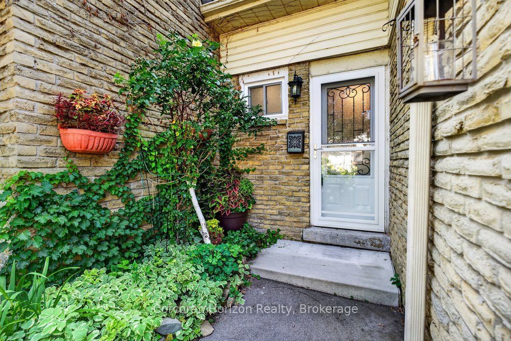 100 Quigley Road 85, Hamilton, ON L8K 6J1 photo 3