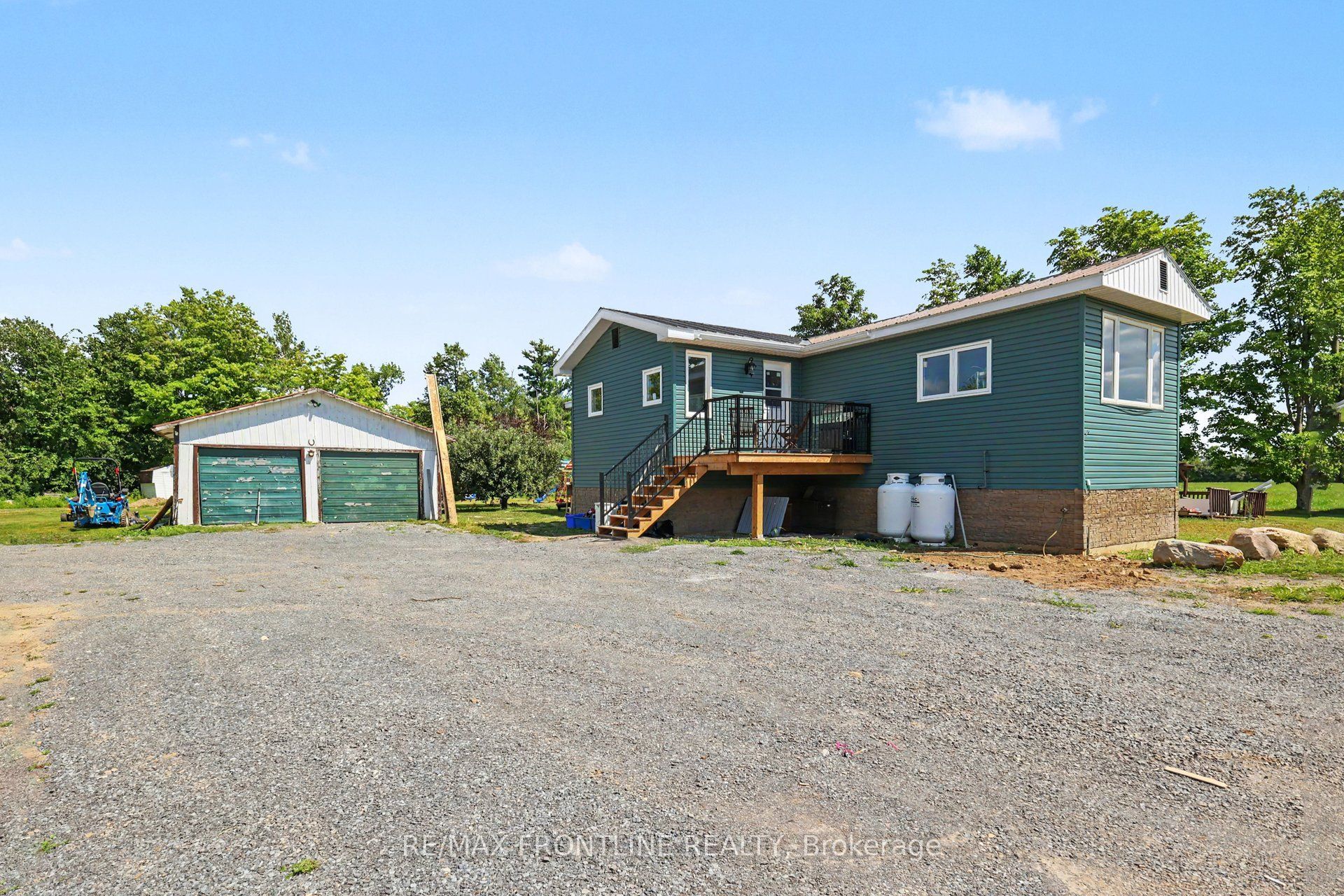 1758 Hwy 511, Drummond/North Elmsley, ON K0G 1A0 photo 2