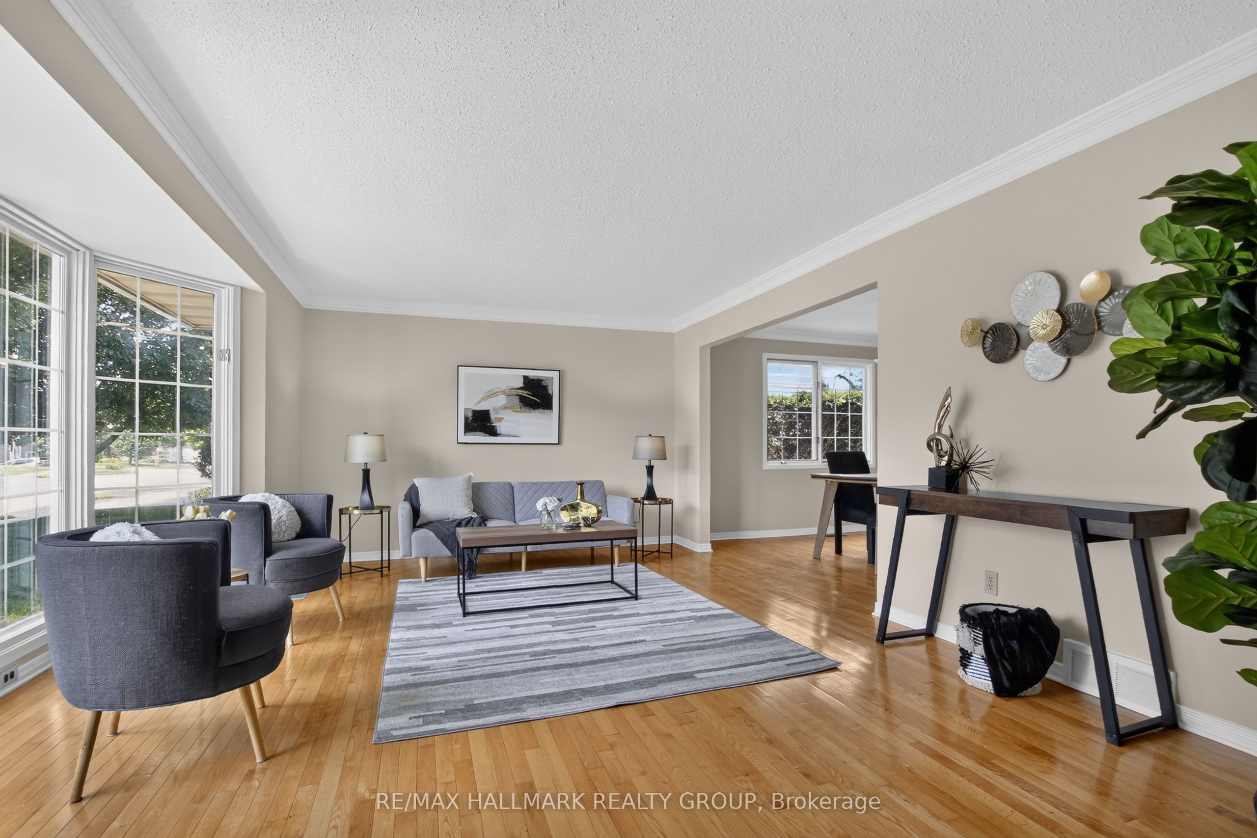 1125 Plante Drive, Hunt Club - Windsor Park Village and Area, ON K1V 9E5 photo 4