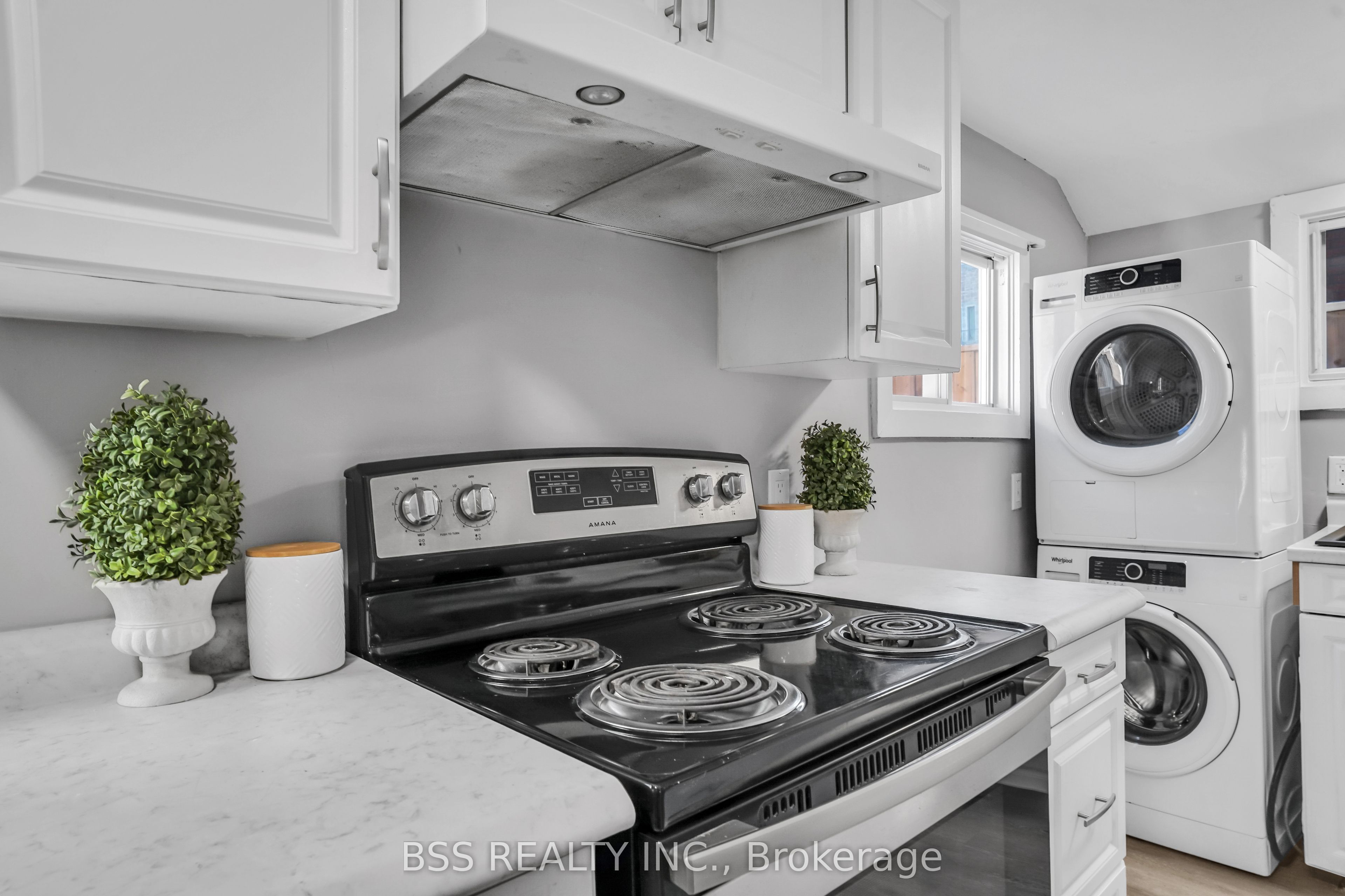 297 Sherbrooke Street, Peterborough, ON K9J 2N7 photo 3