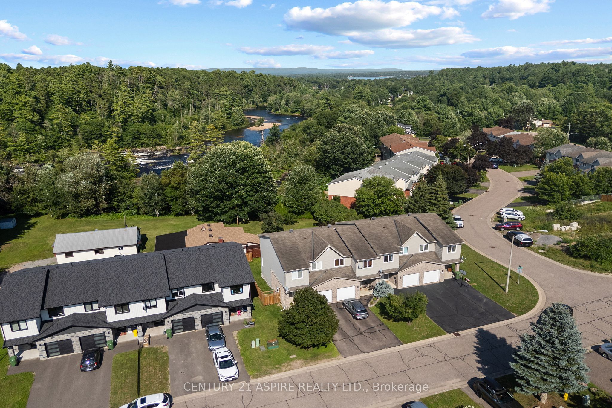 37 Northbrook Road, Petawawa, ON K8H 3N5 photo 3
