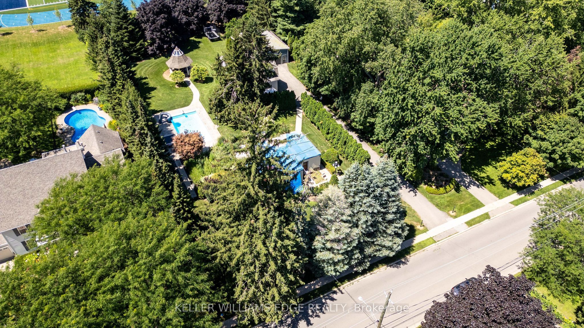 21 Kerman Avenue, Grimsby, ON L3M 3W3