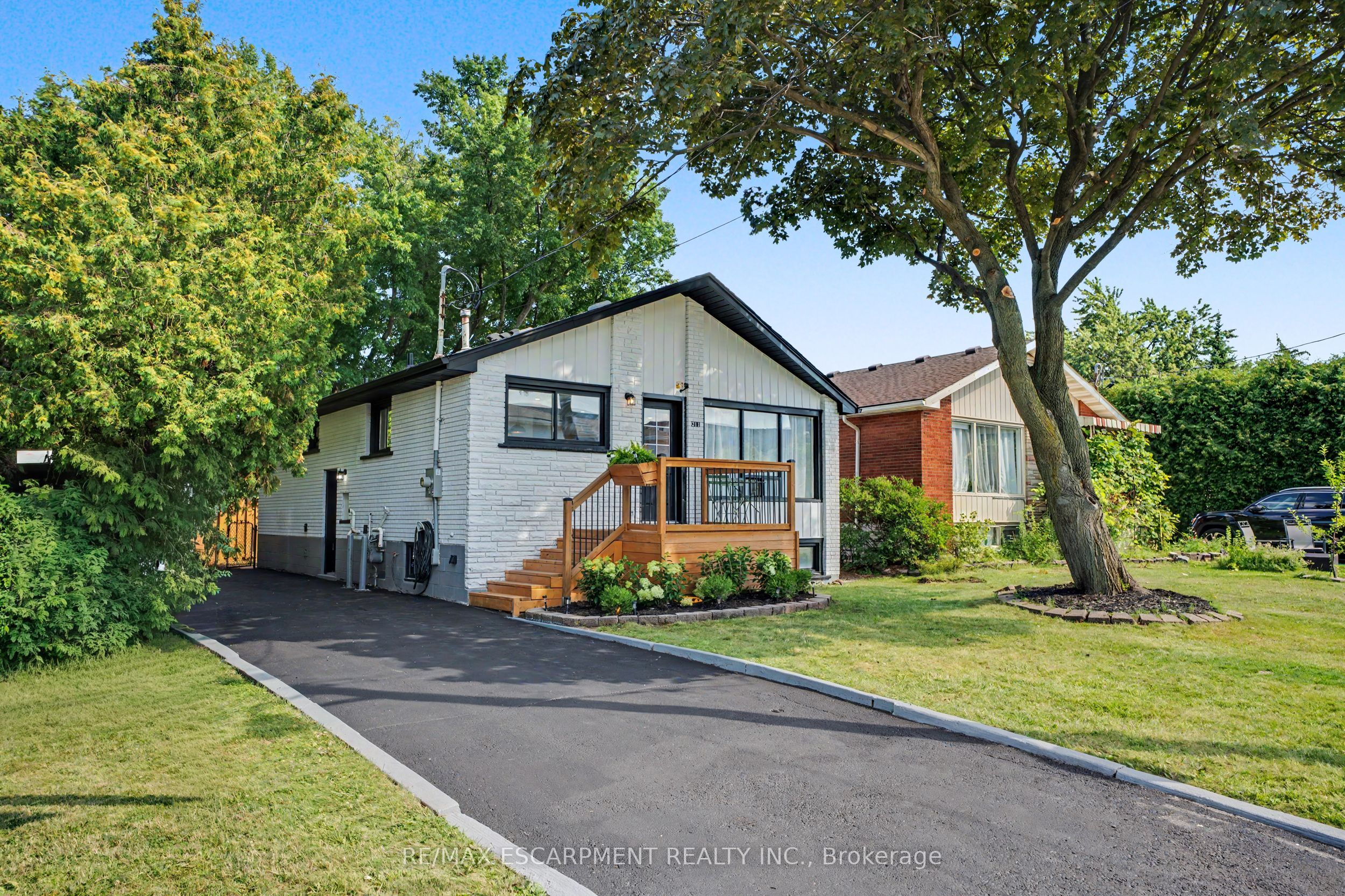 311 East 14th Street, Hamilton, ON L9A 4C1 photo 2