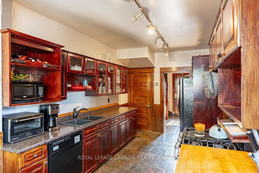 637 Catherine St., Thunder Bay, ON P7E 1L4 photo 5