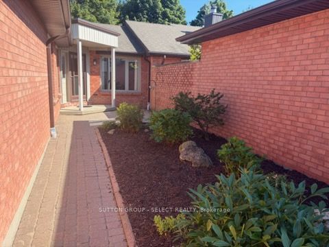 55 FIDDLERS GREEN Road 49, London North, ON N6H 4T8 photo 3