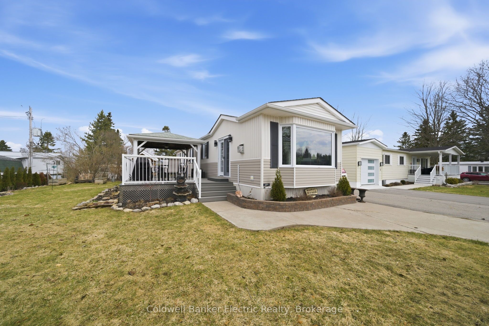 7 Homewood Avenue, Kawartha Lakes, ON K9V 0H5 photo 2