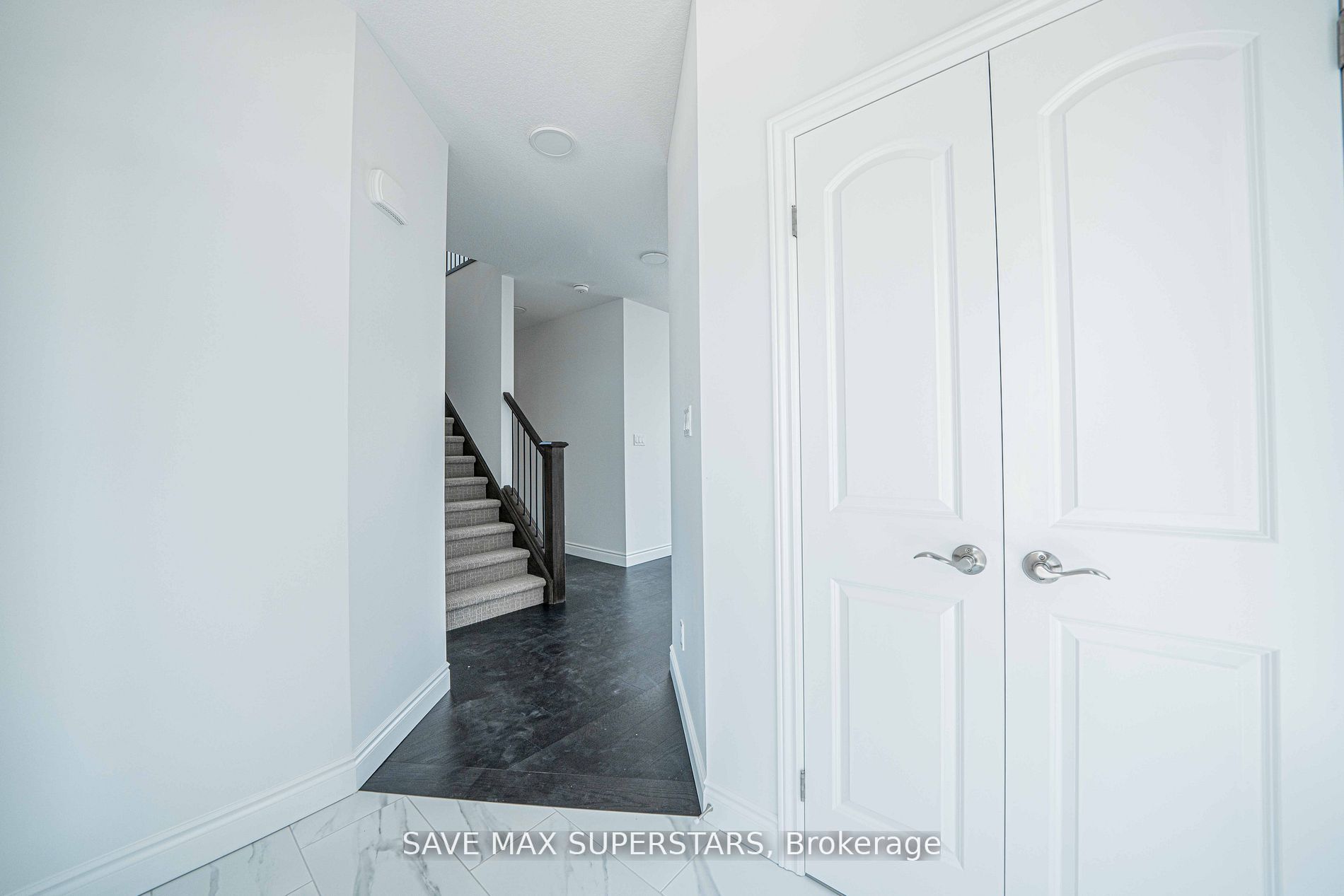 201 Roy Mcdonald Drive Upper, London South, ON N6L 0J1 photo 3