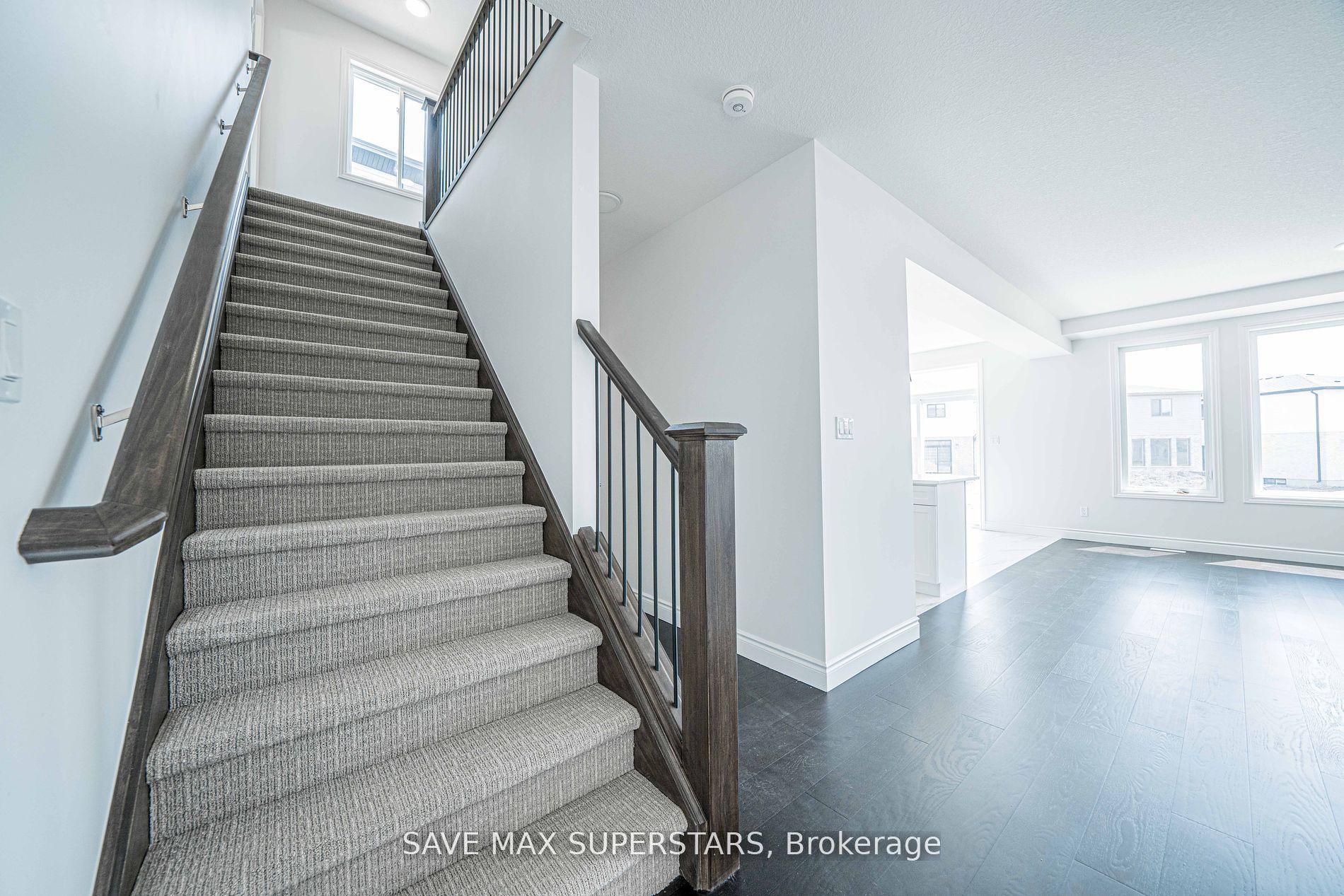 201 Roy Mcdonald Drive Upper, London South, ON N6L 0J1 photo 4