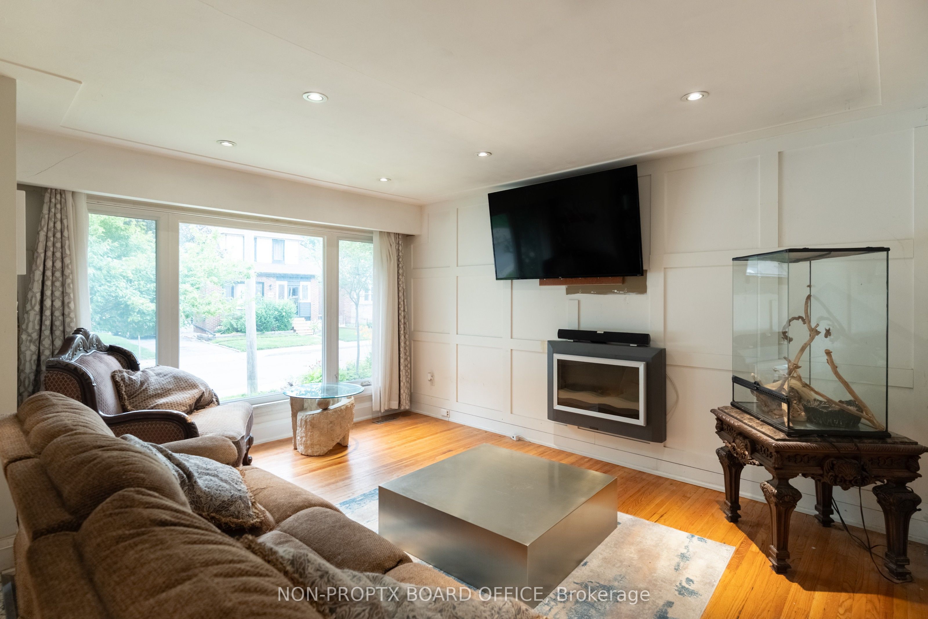 83 East 15th Street, Hamilton, ON L9A 4E8 photo 4