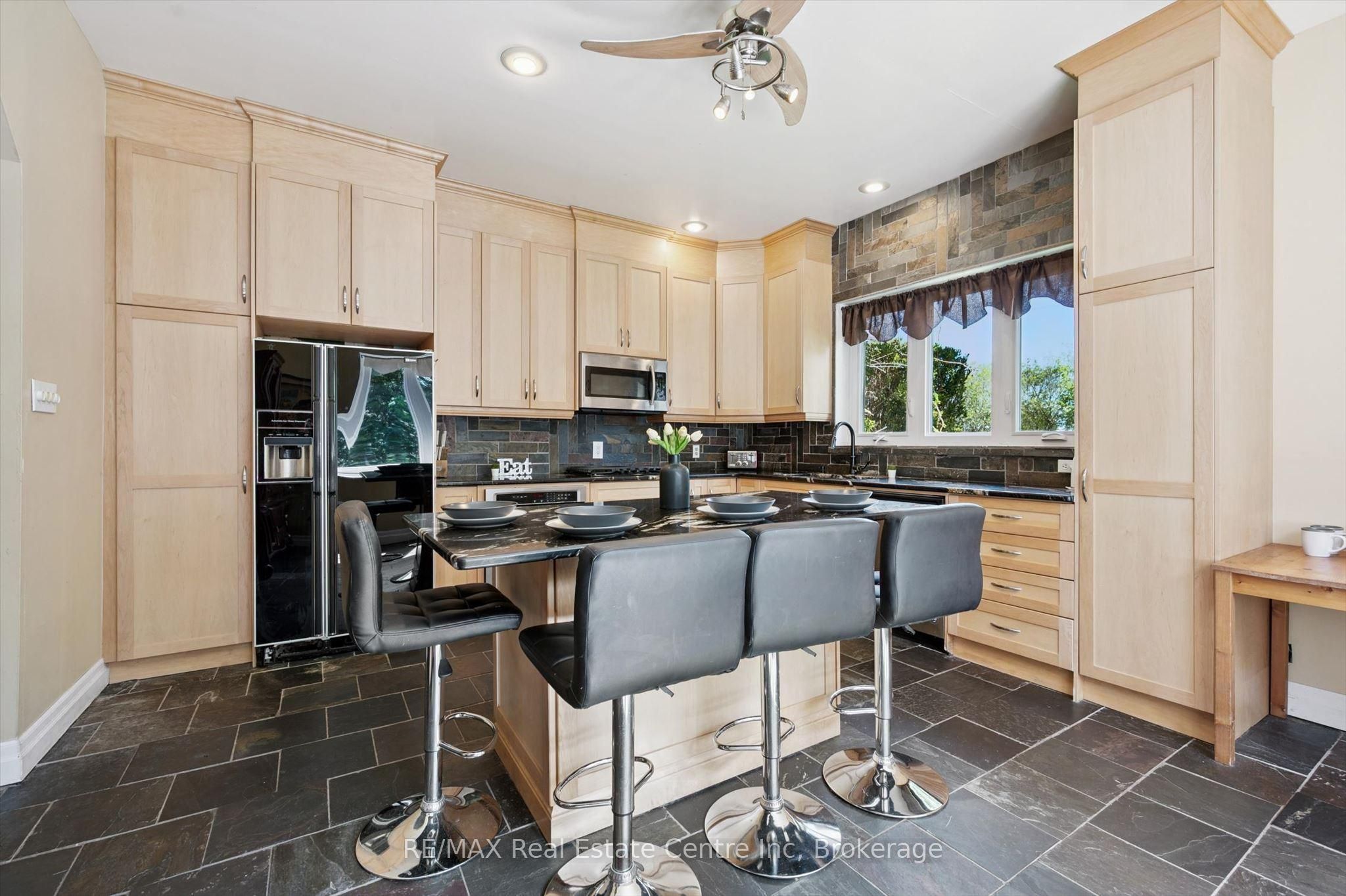 6594 Forestell Road, Puslinch, ON N1H 6J3 photo 4