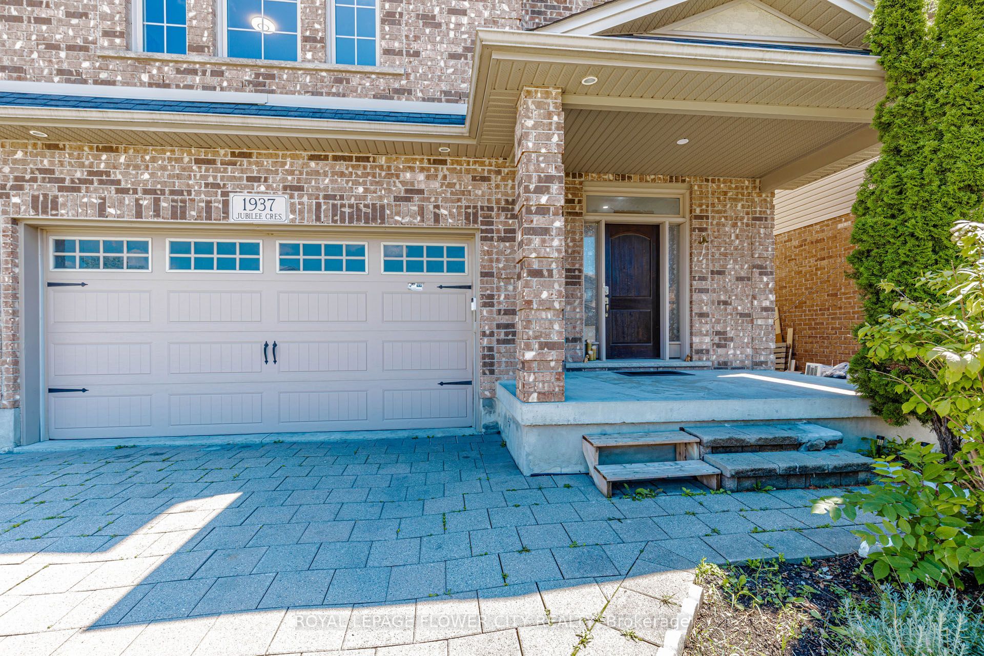 1937 Jubilee Crescent, London North, ON N6G 0H7 photo 2
