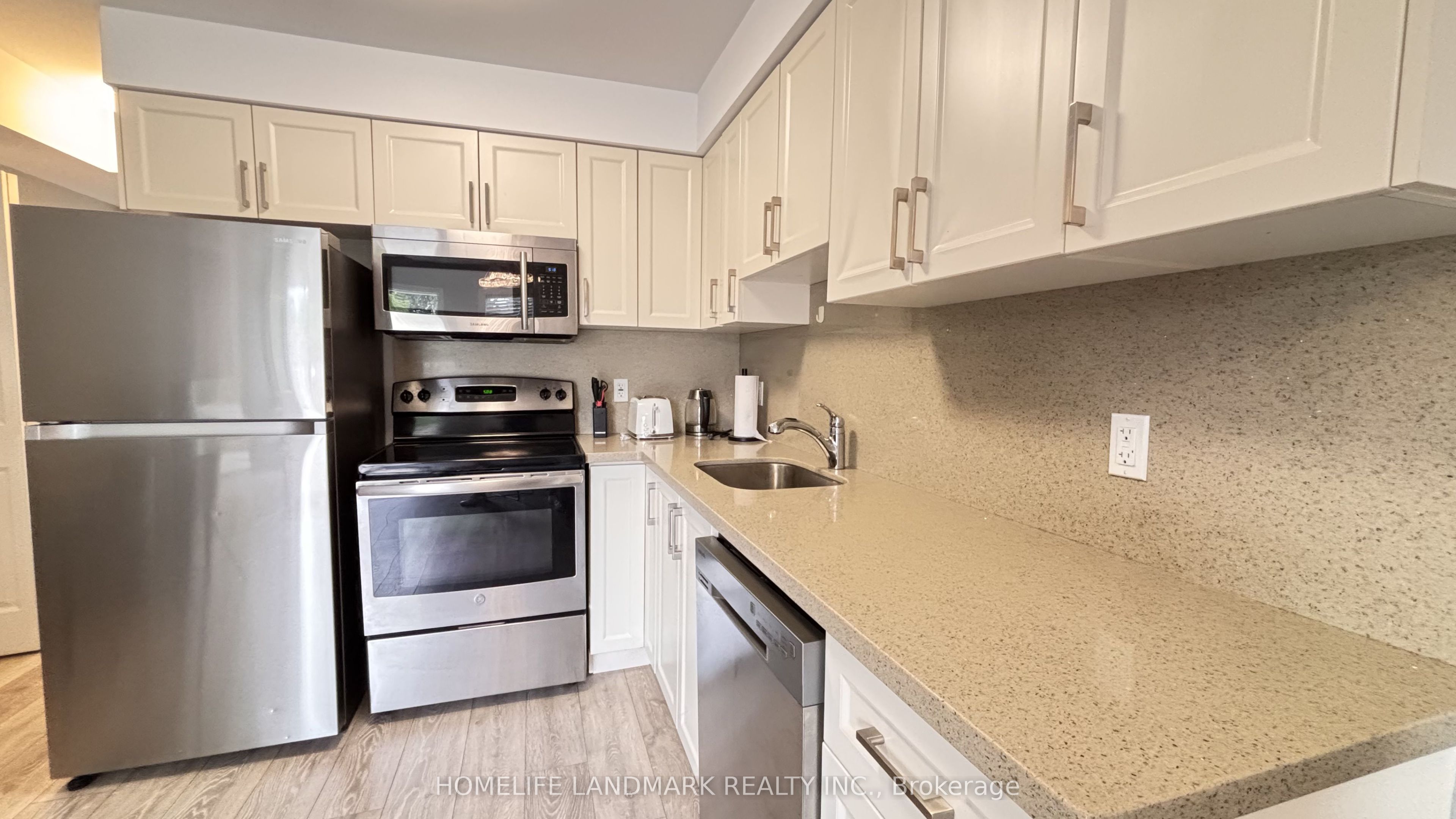 122 COURTLAND Avenue E, Waterloo, ON N2G 0B8 photo 5
