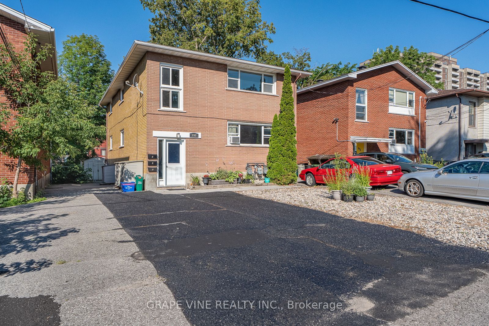 898 Watson Avenue, Britannia Heights - Queensway Terrace N and Area, ON K2B 6B9 photo 2