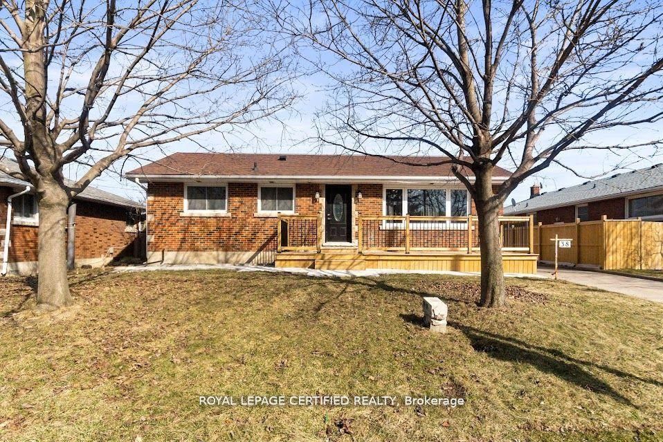 38 Collier Road N, Thorold, ON L2V 2X3