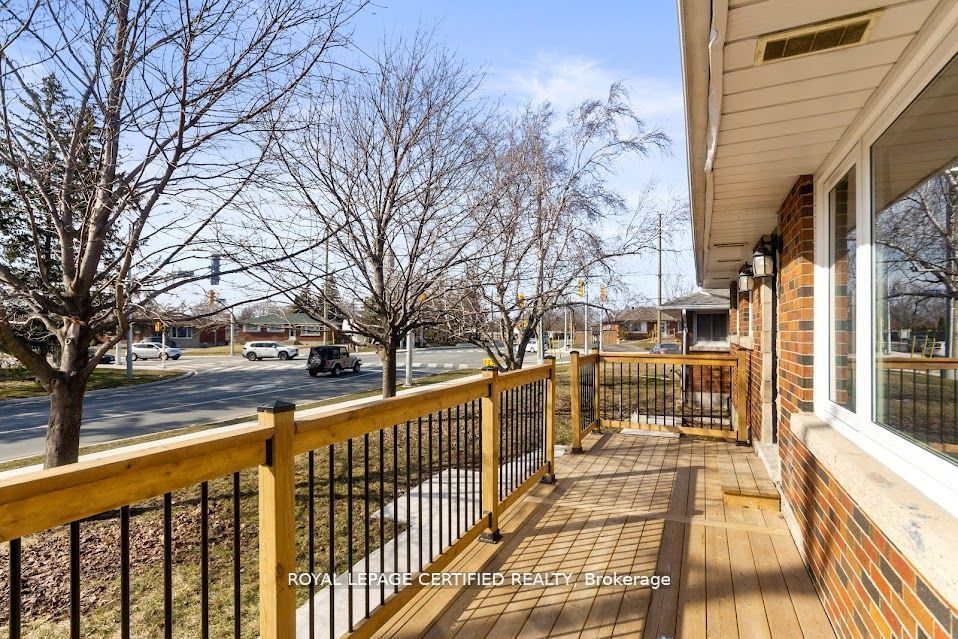 38 Collier Road N, Thorold, ON L2V 2X3 photo 3