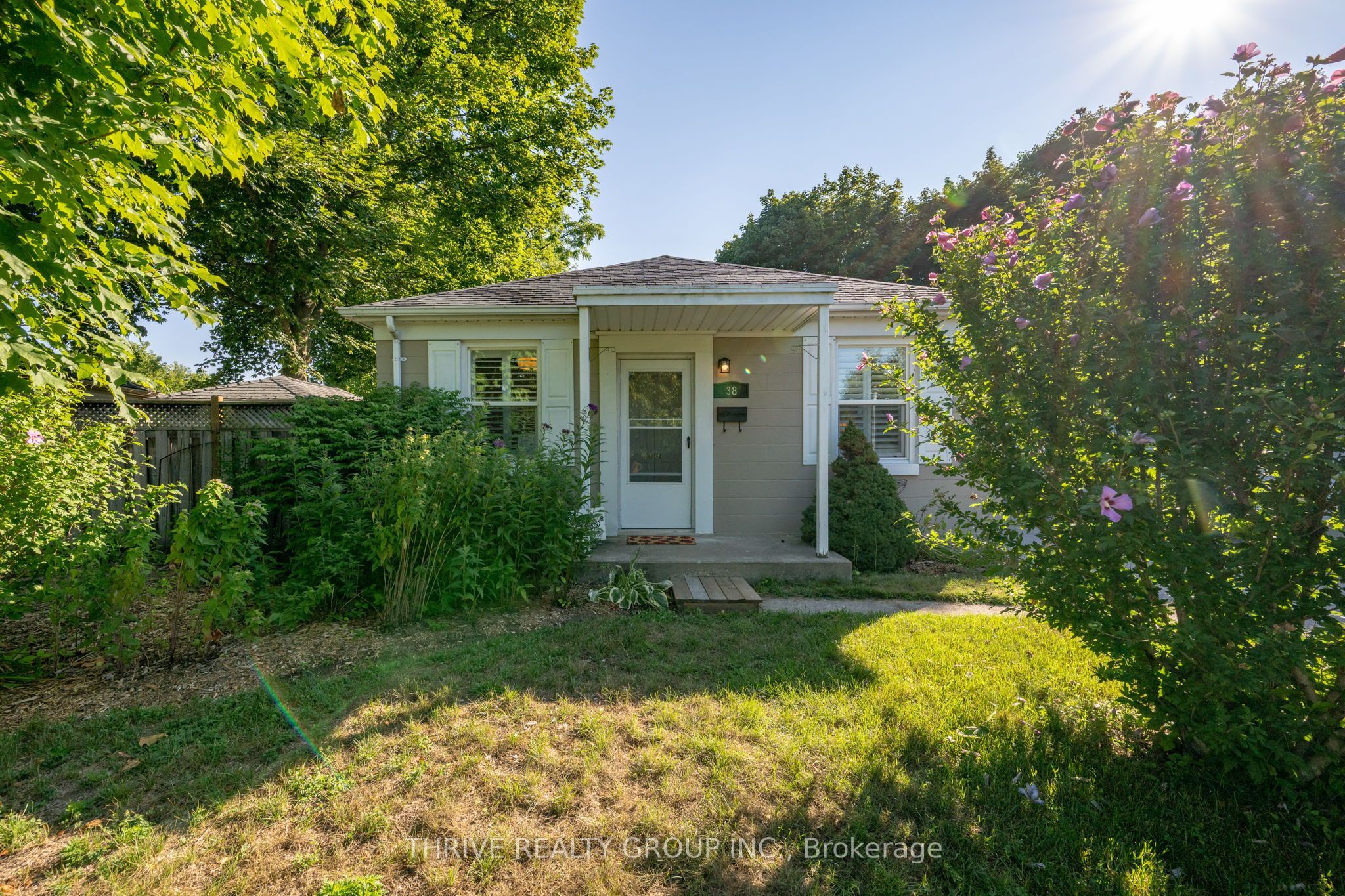 38 Bellwood Crescent, London East, ON N5Y 2C5