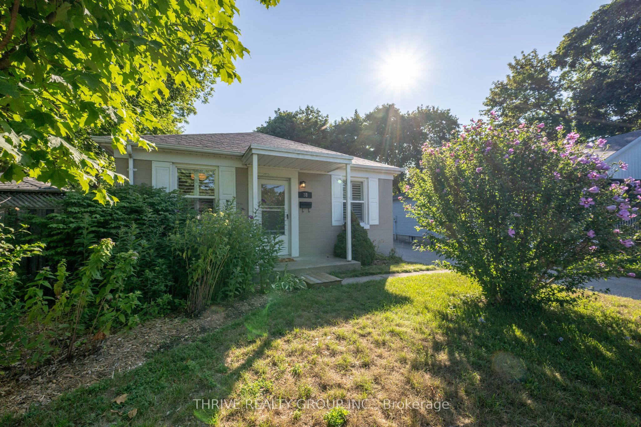 38 Bellwood Crescent, London East, ON N5Y 2C5 photo 2