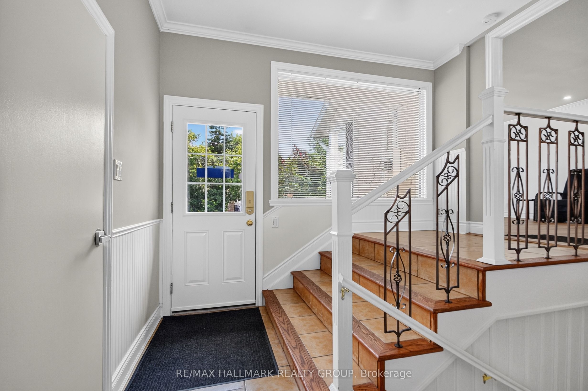 1125 Kenaston Street, Cyrville - Carson Grove - Pineview, ON K1B 3P1 photo 4