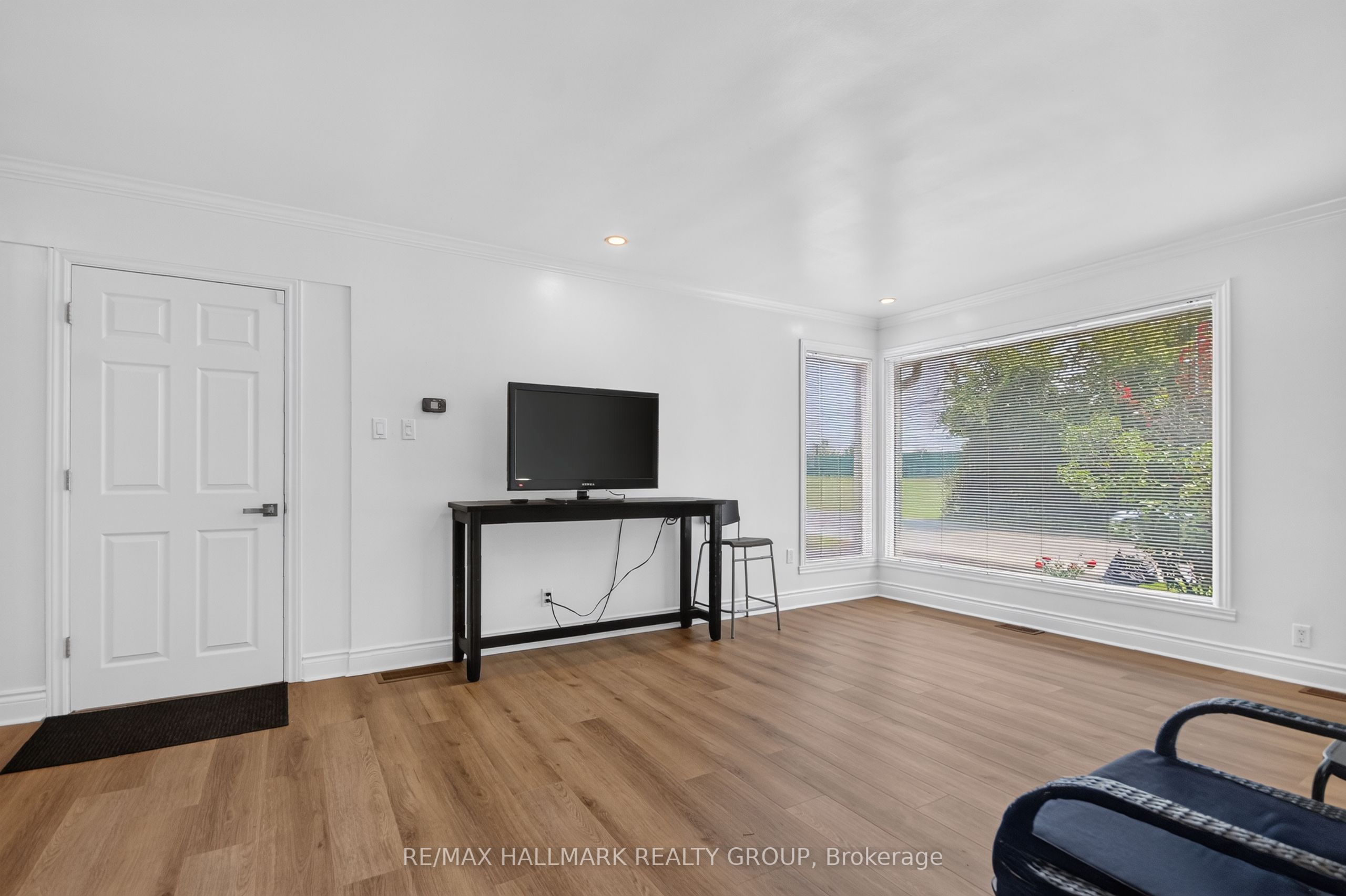 1125 Kenaston Street, Cyrville - Carson Grove - Pineview, ON K1B 3P1 photo 5