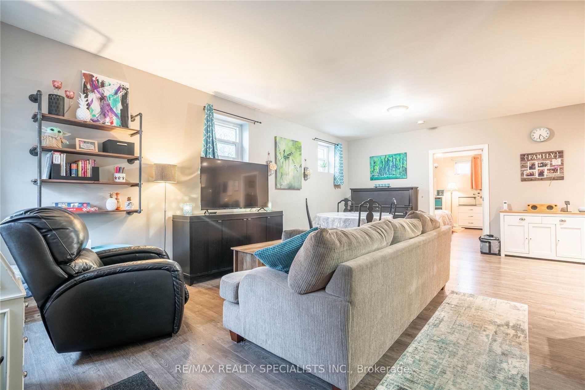 114 Pearl Street, Brantford, ON N3T 3P1 photo 5