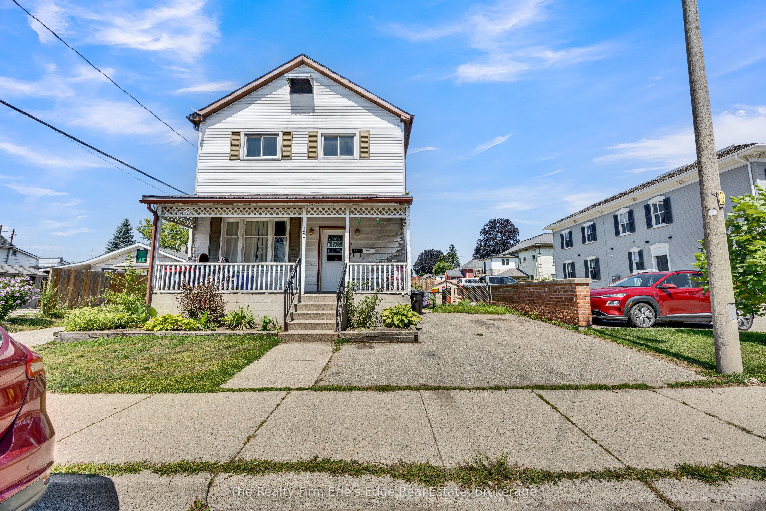 10 Venison Street W, Tillsonburg, ON N4G 1T6